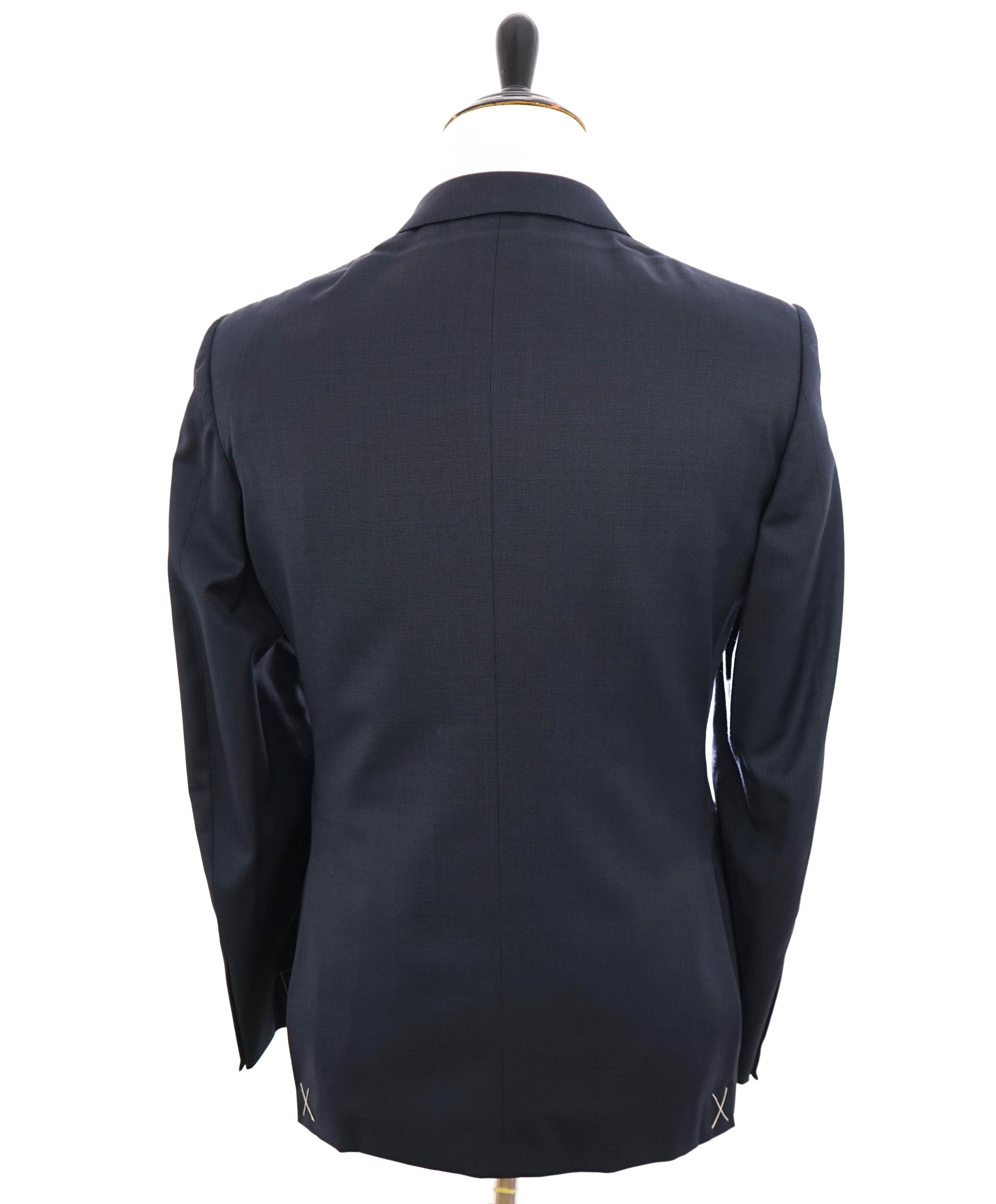 $2,695 ERMENEGILDO ZEGNA - Blue Pindot *CLOSET STAPLE* “MultiSeason” Blazer - 40S