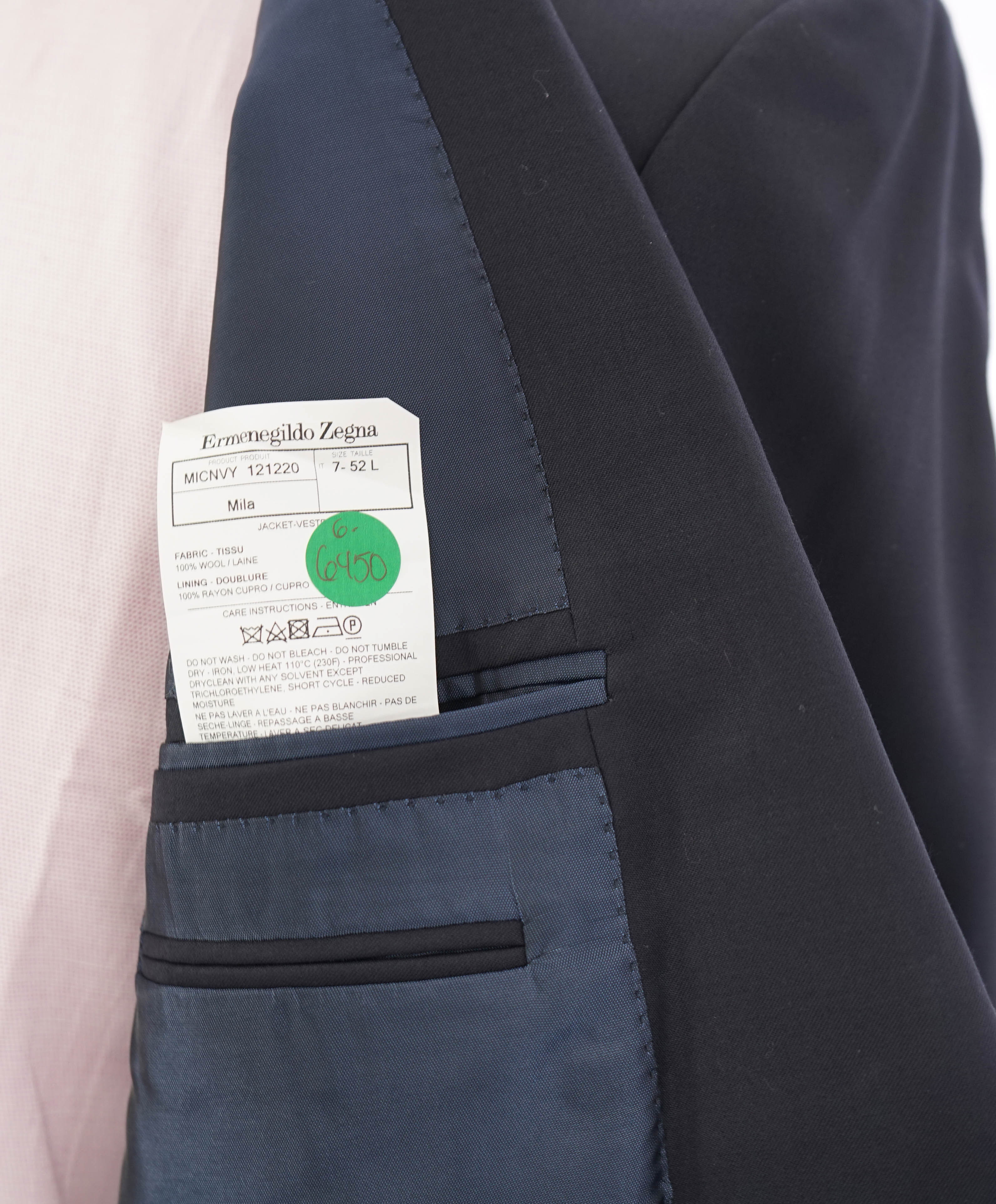 $2,695 ERMENEGILDO ZEGNA -"Micronsphere" NAVY Blazer - 42L