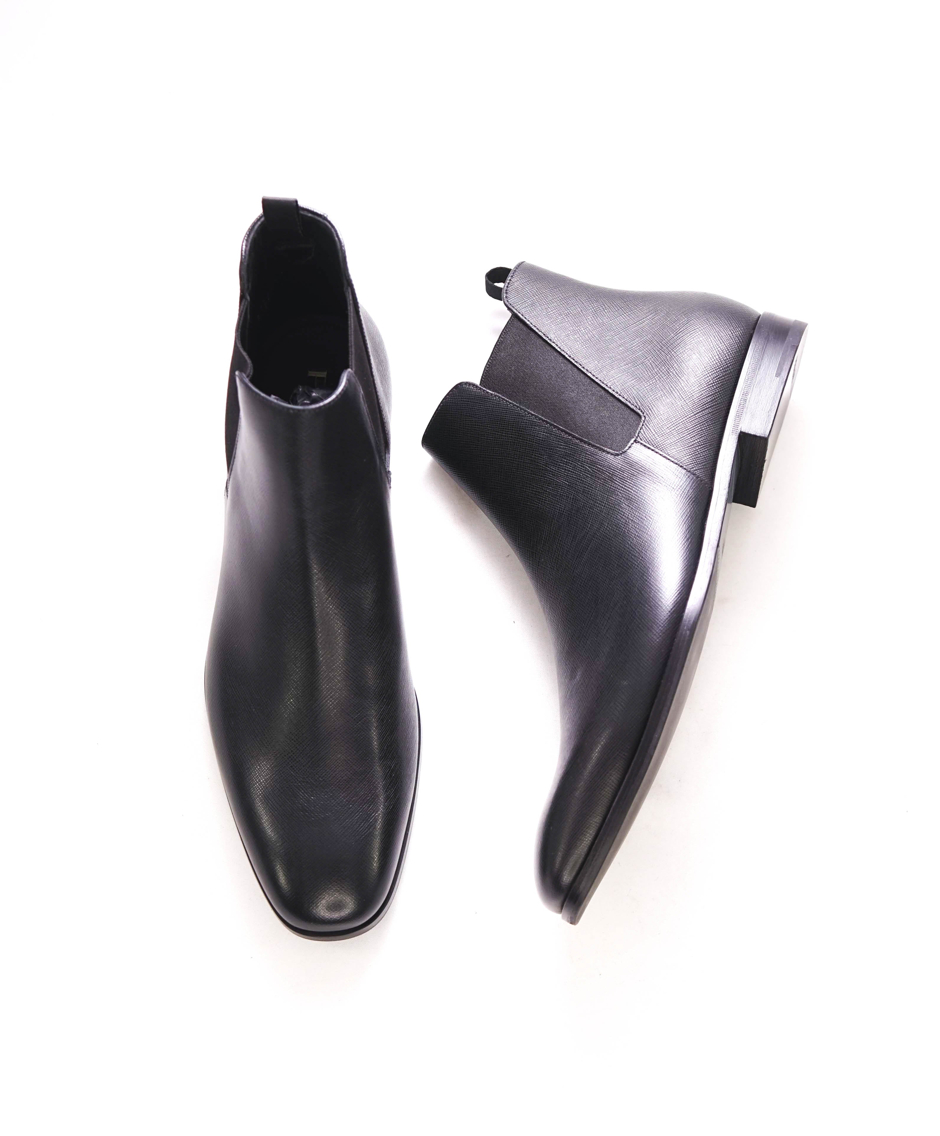 $1,220 PRADA - Black LOGO ENGRAVED *SAFFIANO* Chelsea Boot - 11US (10)