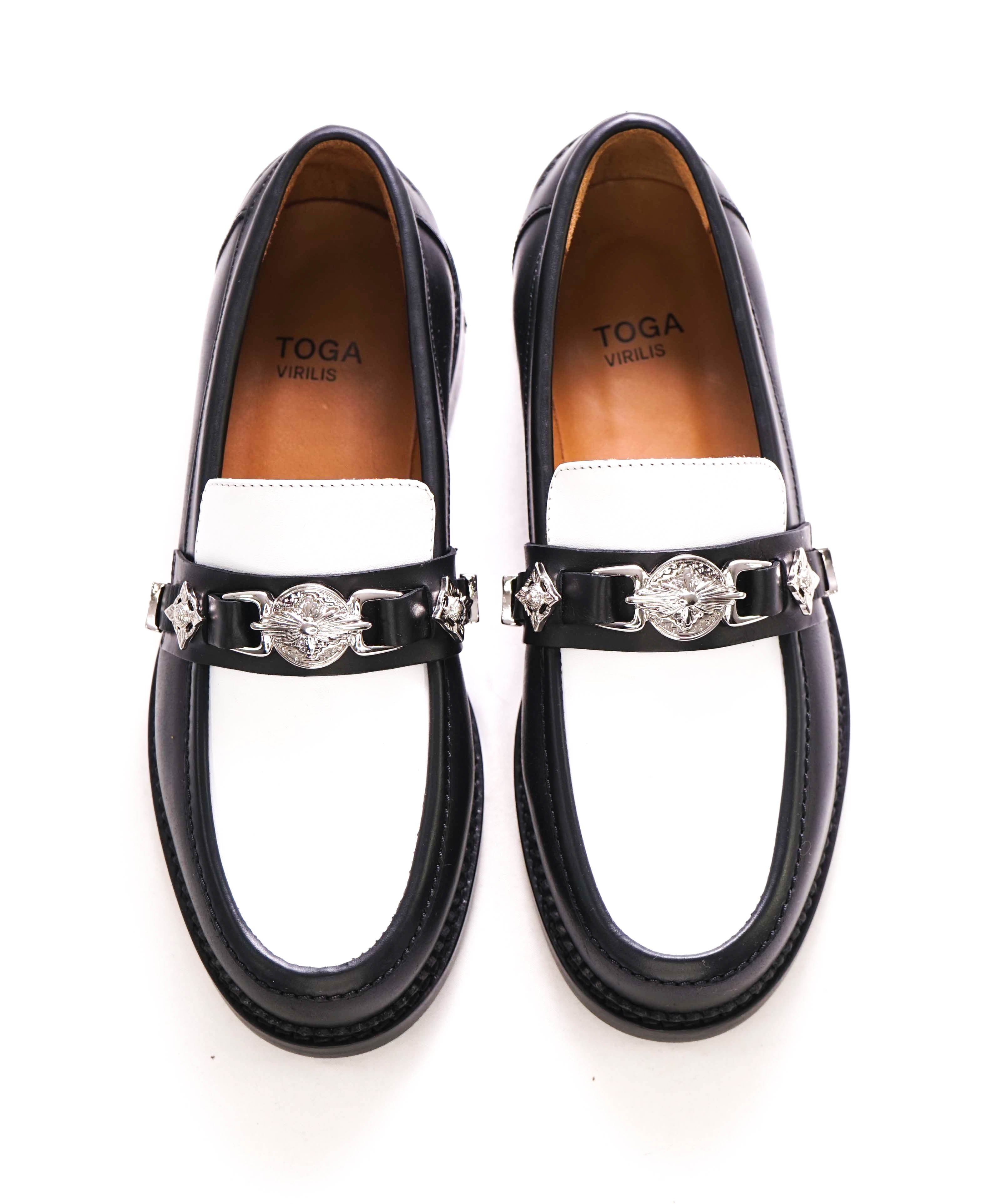 $680 TOGA VIRILIS - Plaque-Detailing Two-Tone Loafers - 6 US (39)