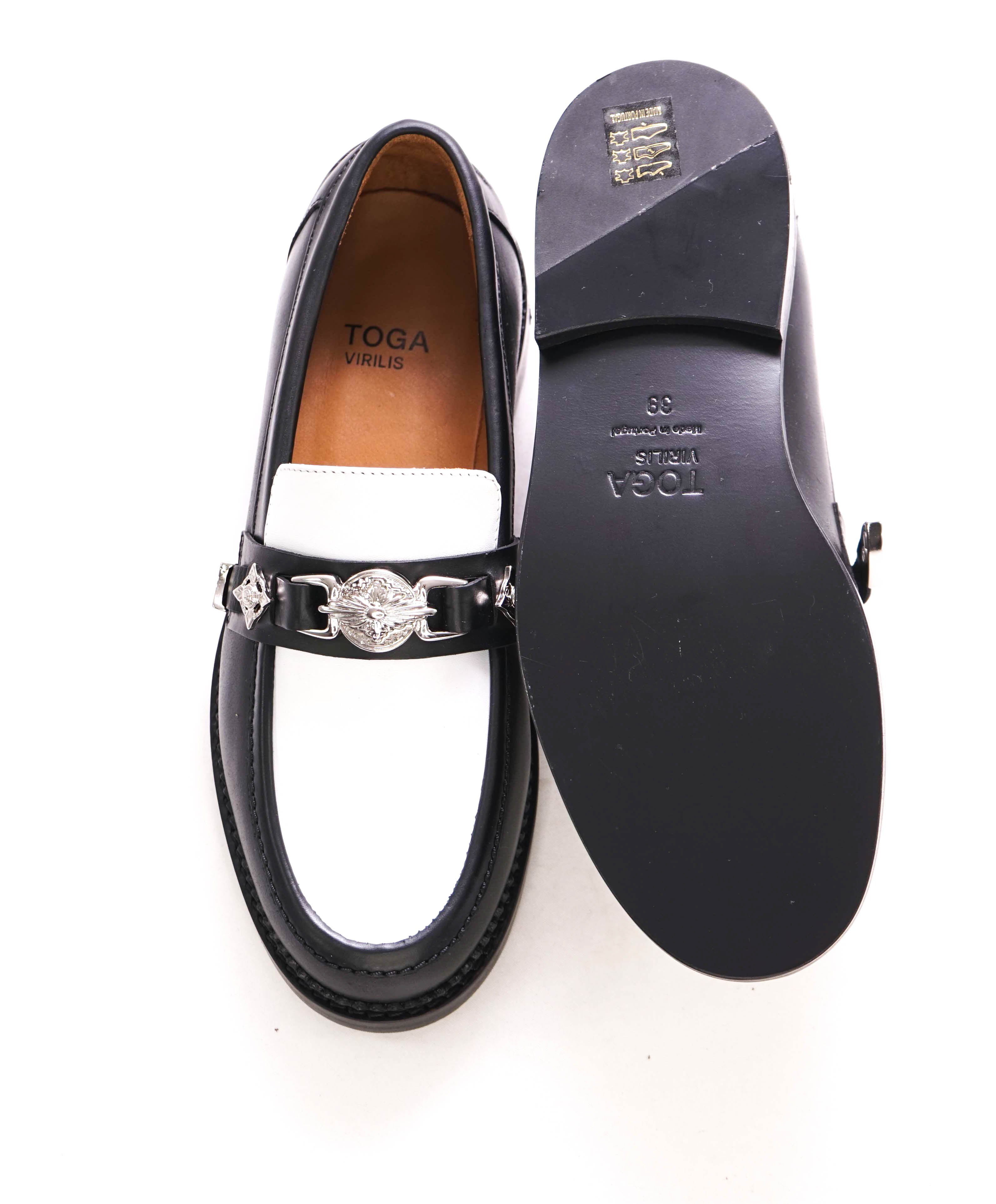 $680 TOGA VIRILIS - Plaque-Detailing Two-Tone Loafers - 6 US (39)