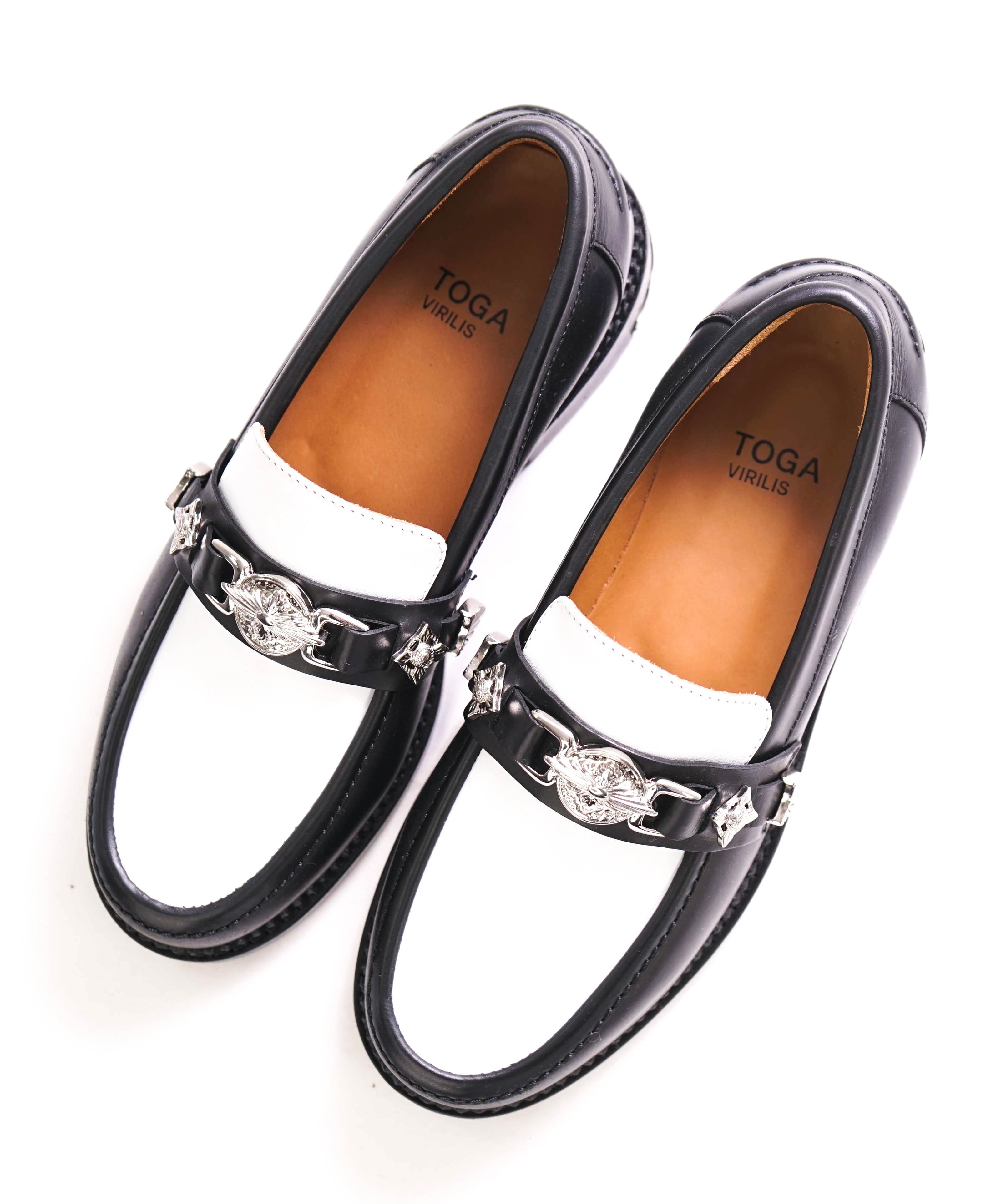 $680 TOGA VIRILIS - Plaque-Detailing Two-Tone Loafers - 6 US (39)