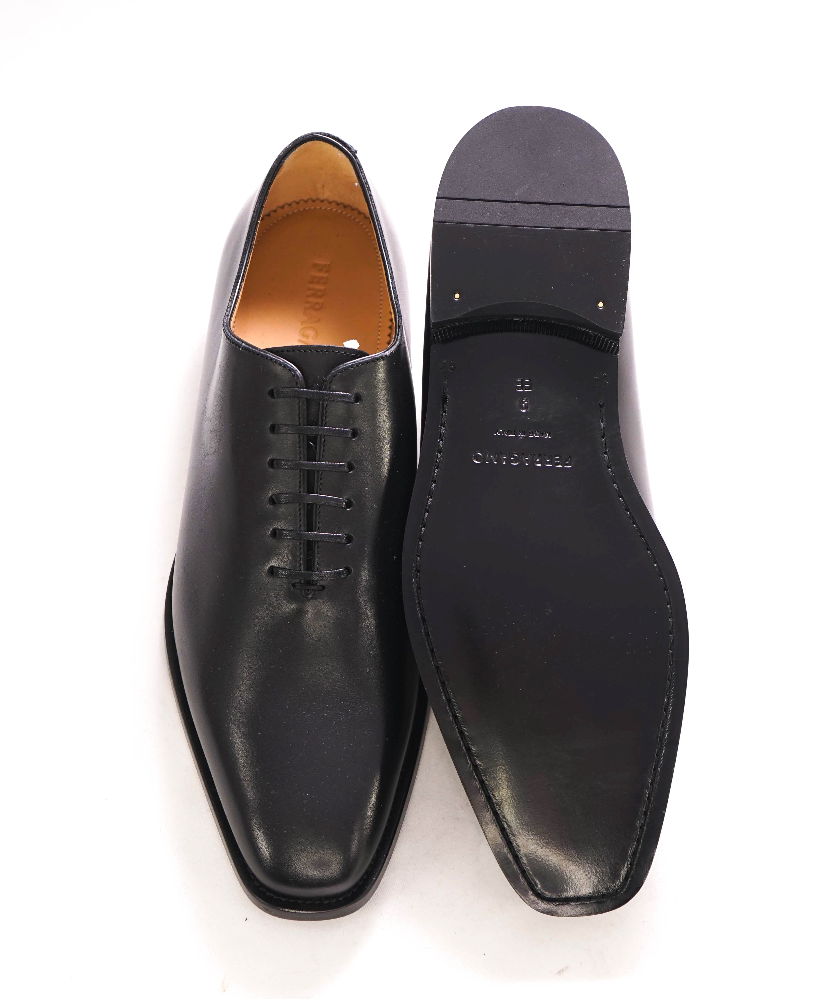 $1,090 SALVATORE FERRAGAMO - "GOFFREY" Black Whole Cut Oxfords - 9 EE