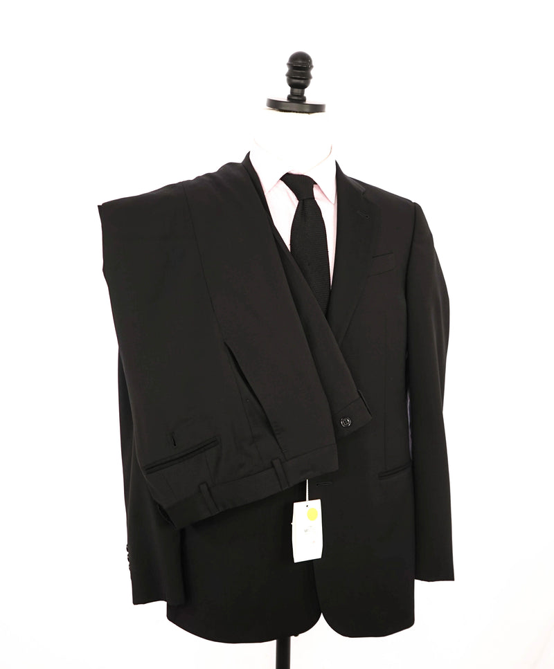 ARMANI COLLEZIONI -  "G Line" Modern Solid Black Notch Lapel Suit - 38R