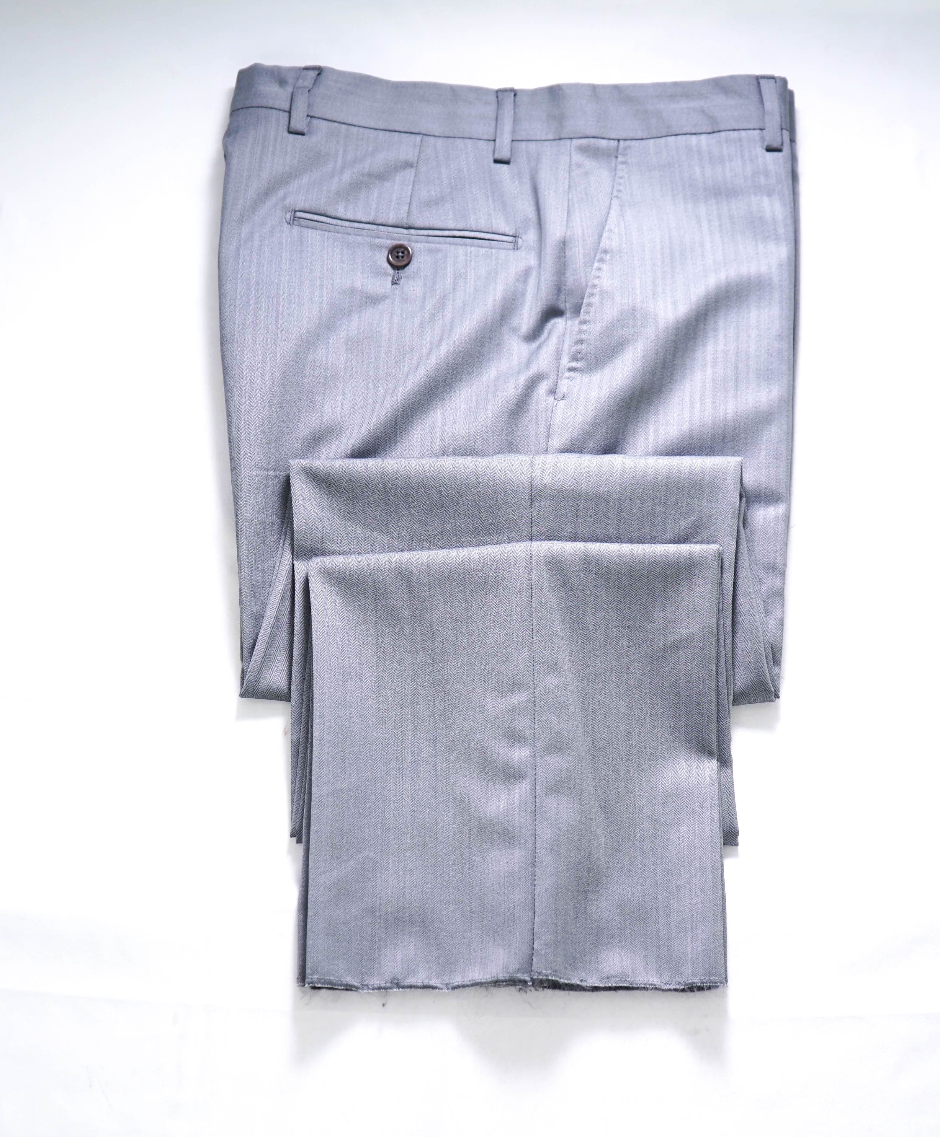 SAKS FIFTH AVE - Gray "Classic" Wool/Silk MADE IN ITALY Flat Front Dress Pants - 32W