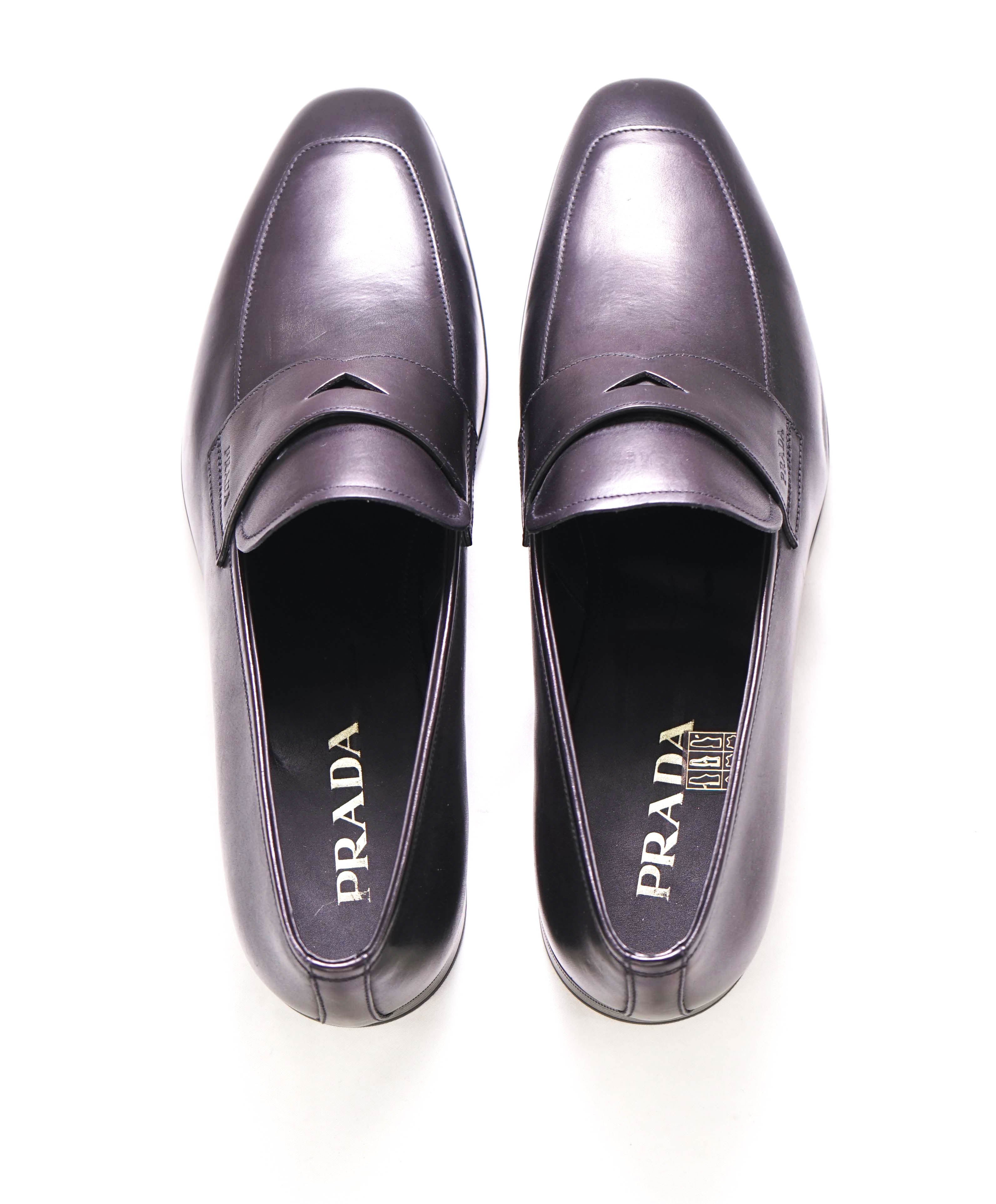 $850 PRADA - Black Leather LOGO Leather Penny Loafers - 12.5 US (11.5)