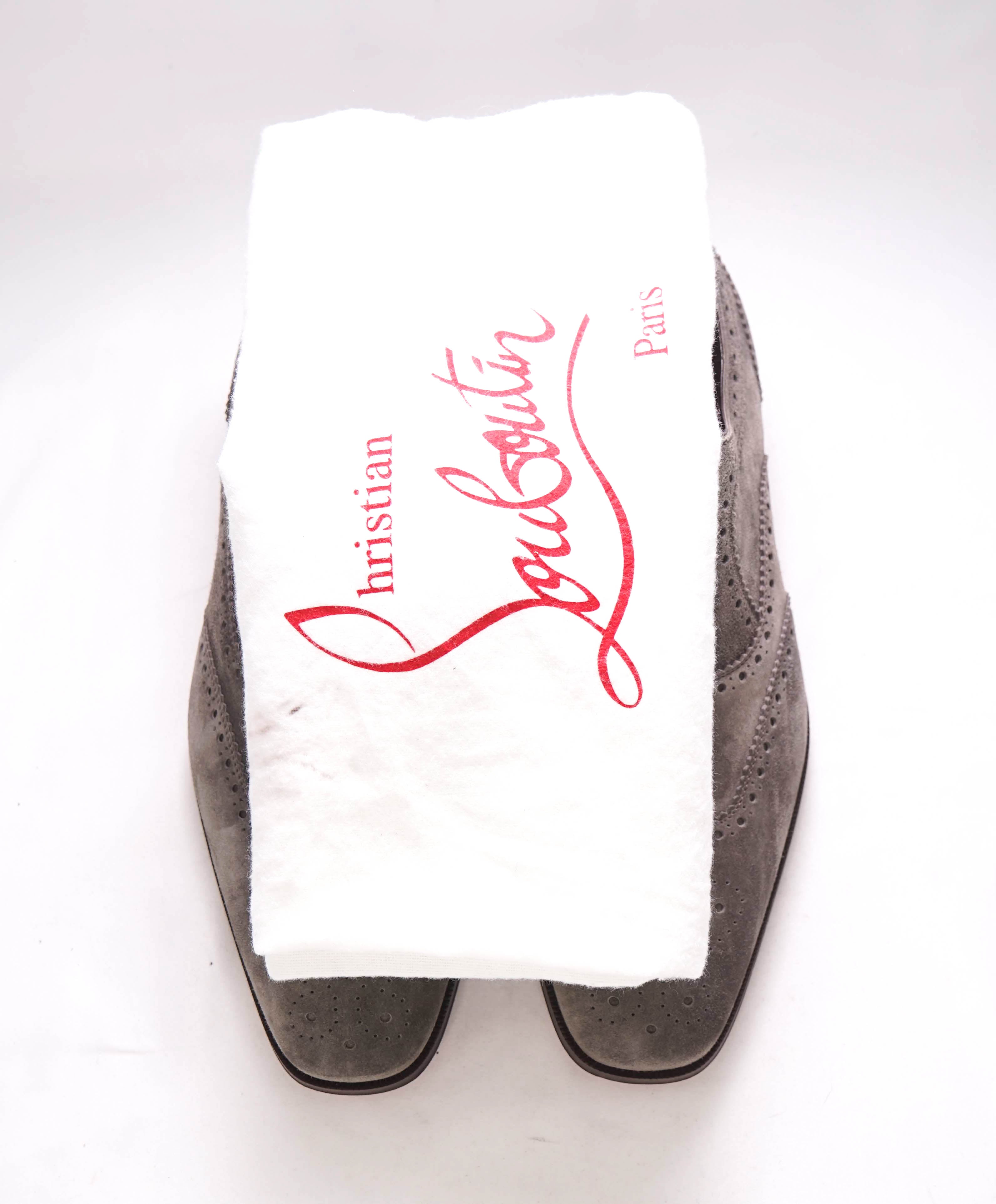 $1,050 CHRISTIAN LOUBOUTIN - Scalloped Gray Suede Oxfords - 8 US (41)