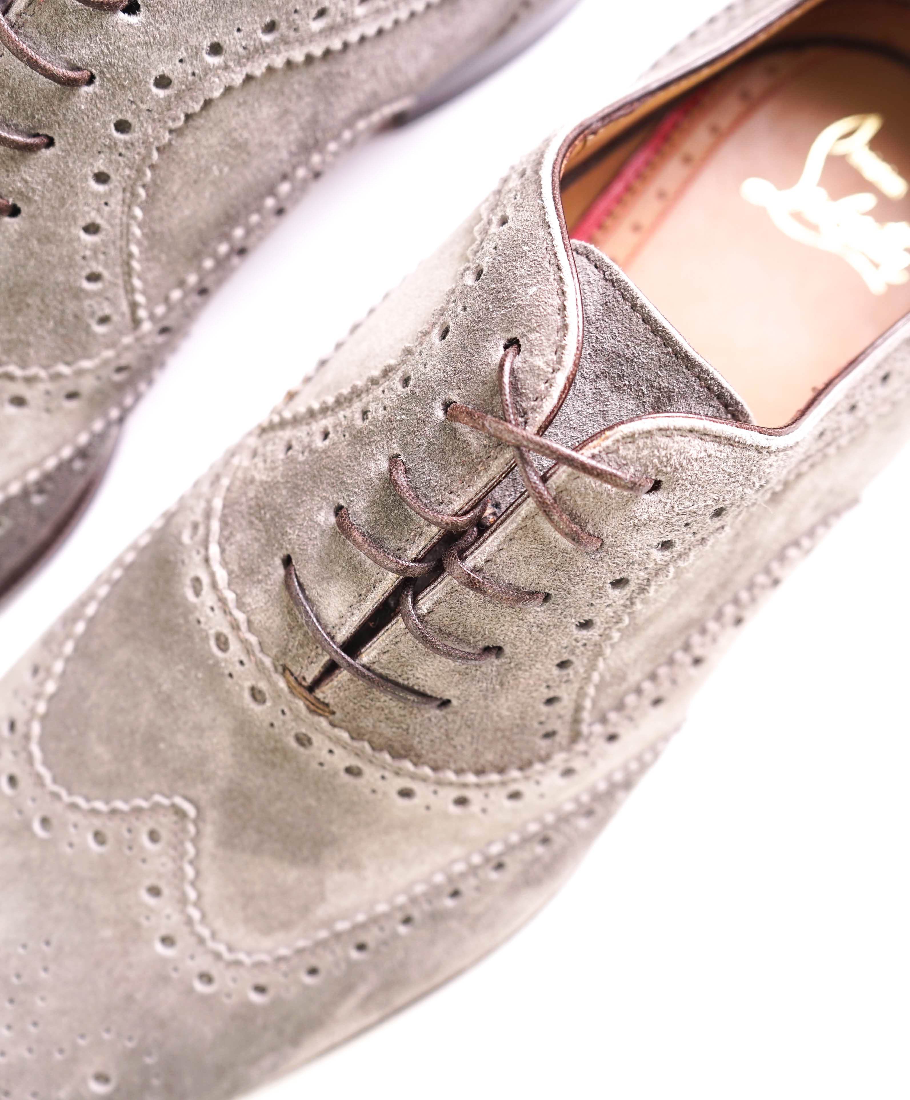 $1,050 CHRISTIAN LOUBOUTIN - Scalloped Gray Suede Oxfords - 8 US (41)