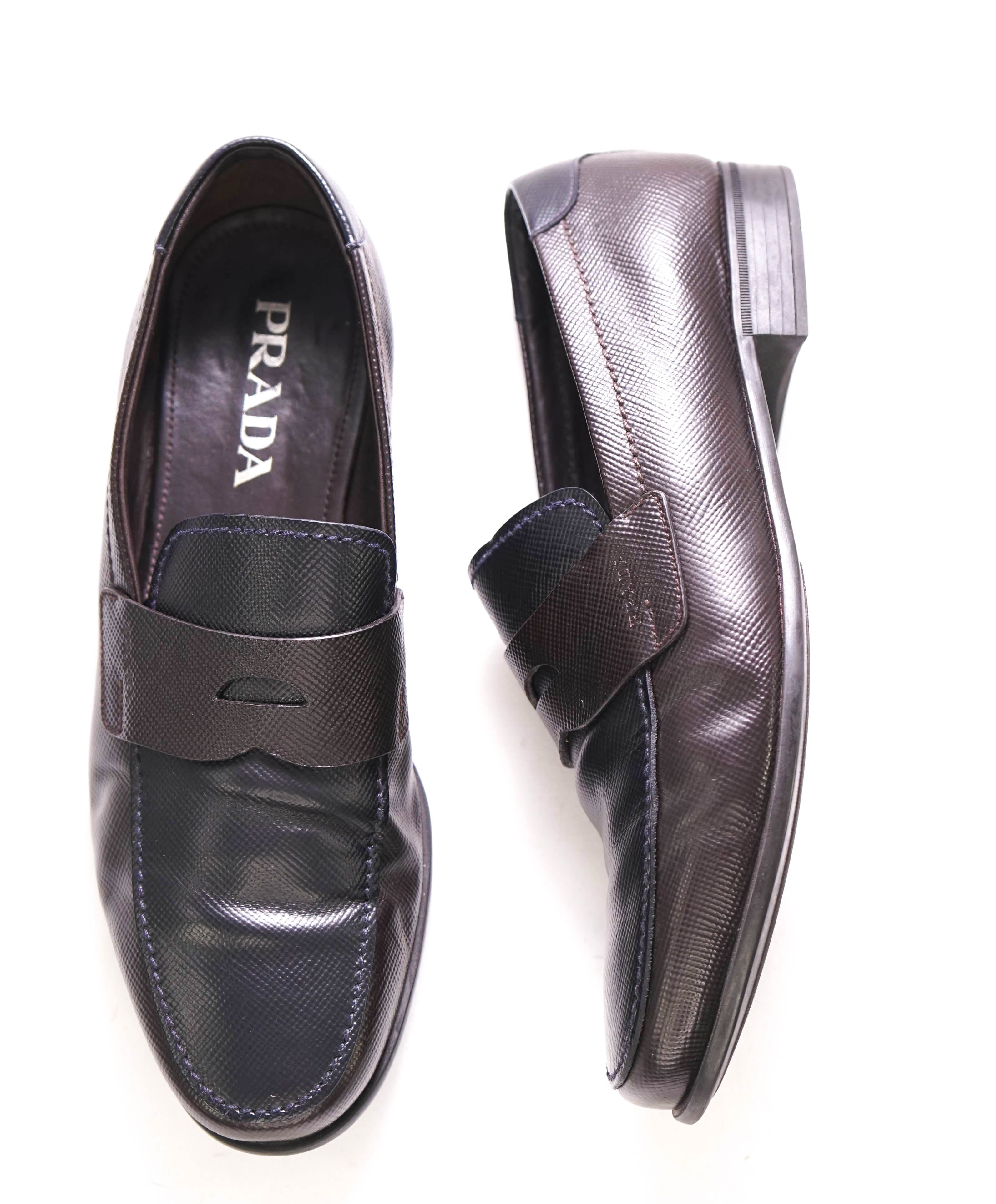 $950 PRADA - Brown/Navy Saffiano Leather LOGO Loafers - 9.5 US (8.5 Prada)