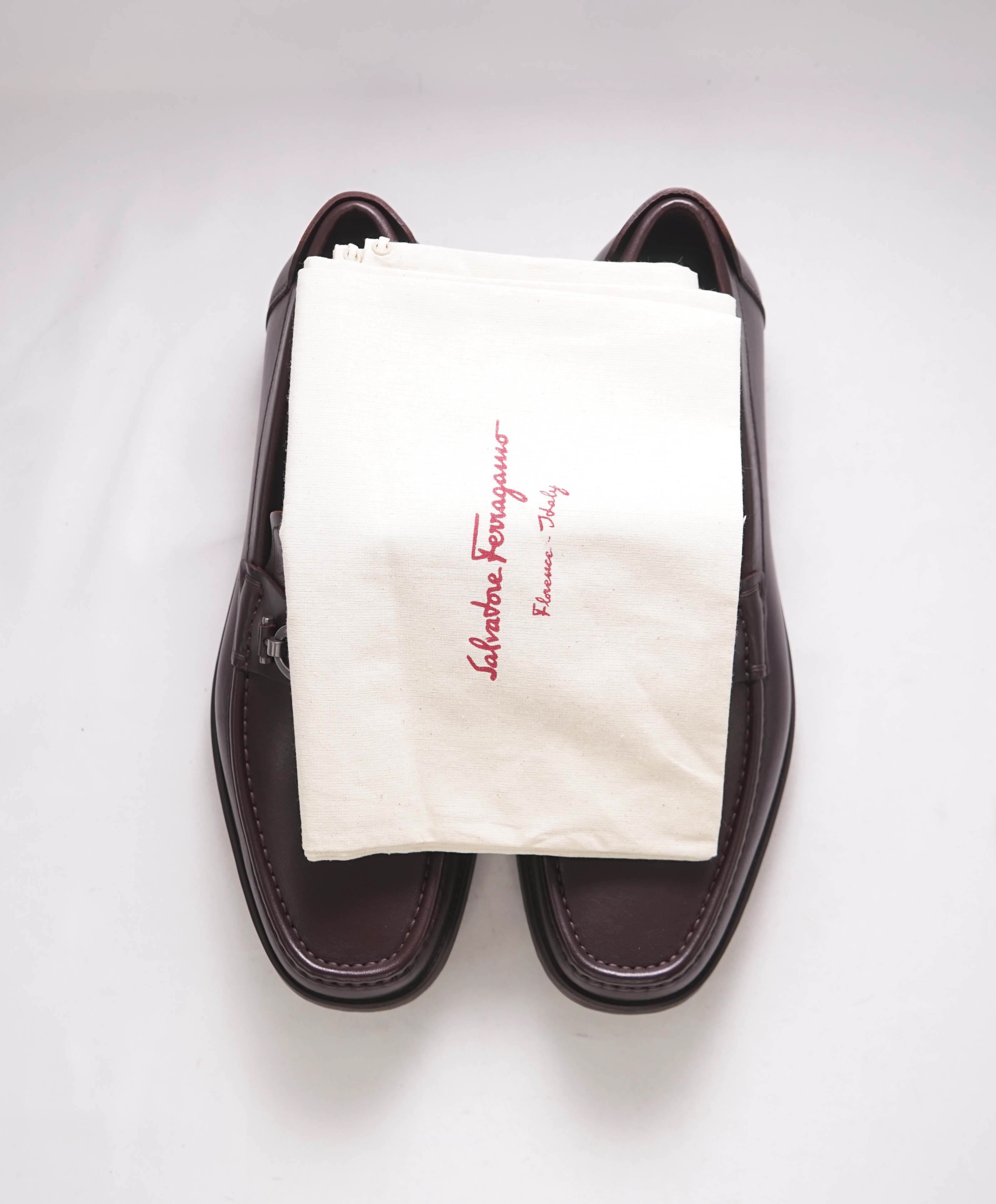 SALVATORE FERRAGAMO - "MASTER" Brown Lug Sole Gancini Loafer - 8 EE