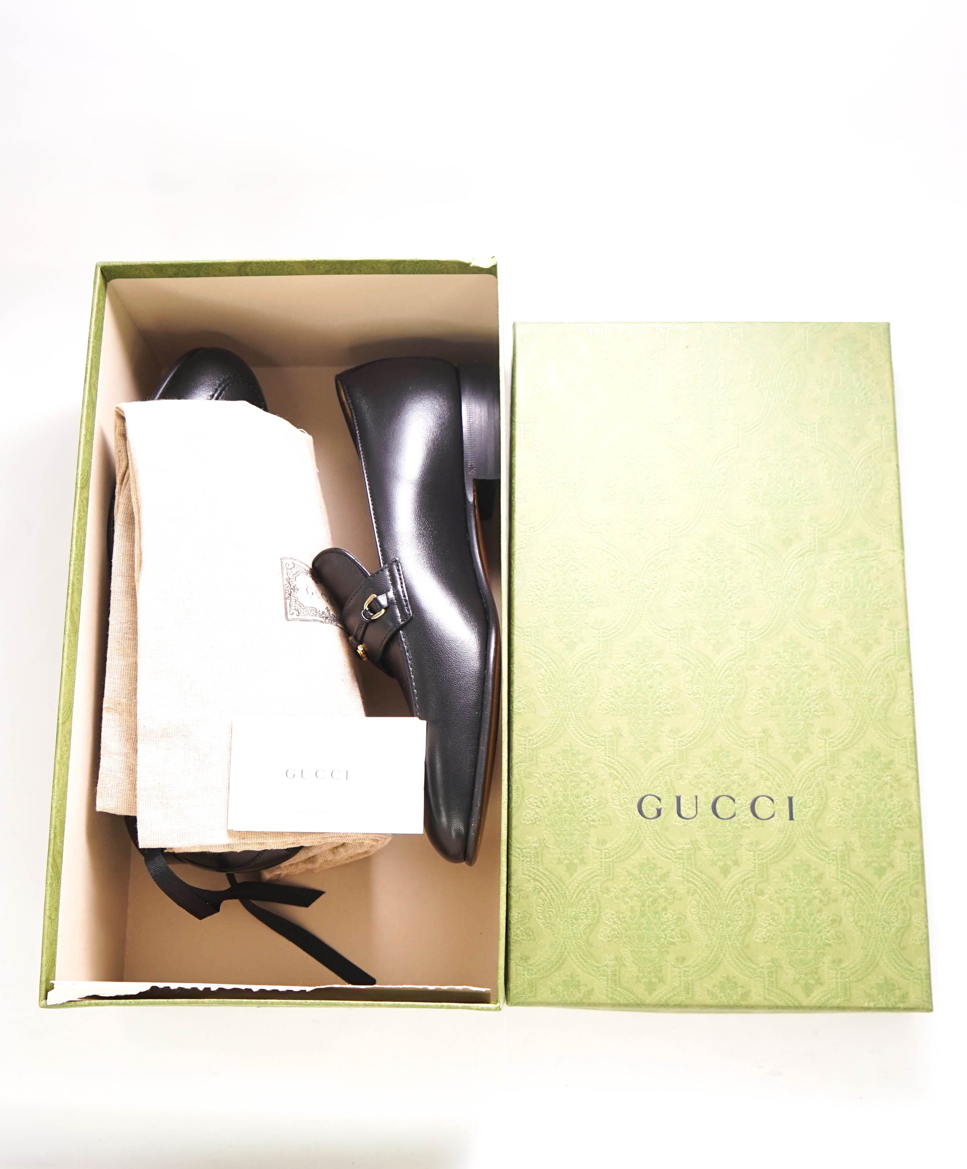 $950 GUCCI - "Interlocking G" Black GG Leather Loafers - 7.5US (7G)