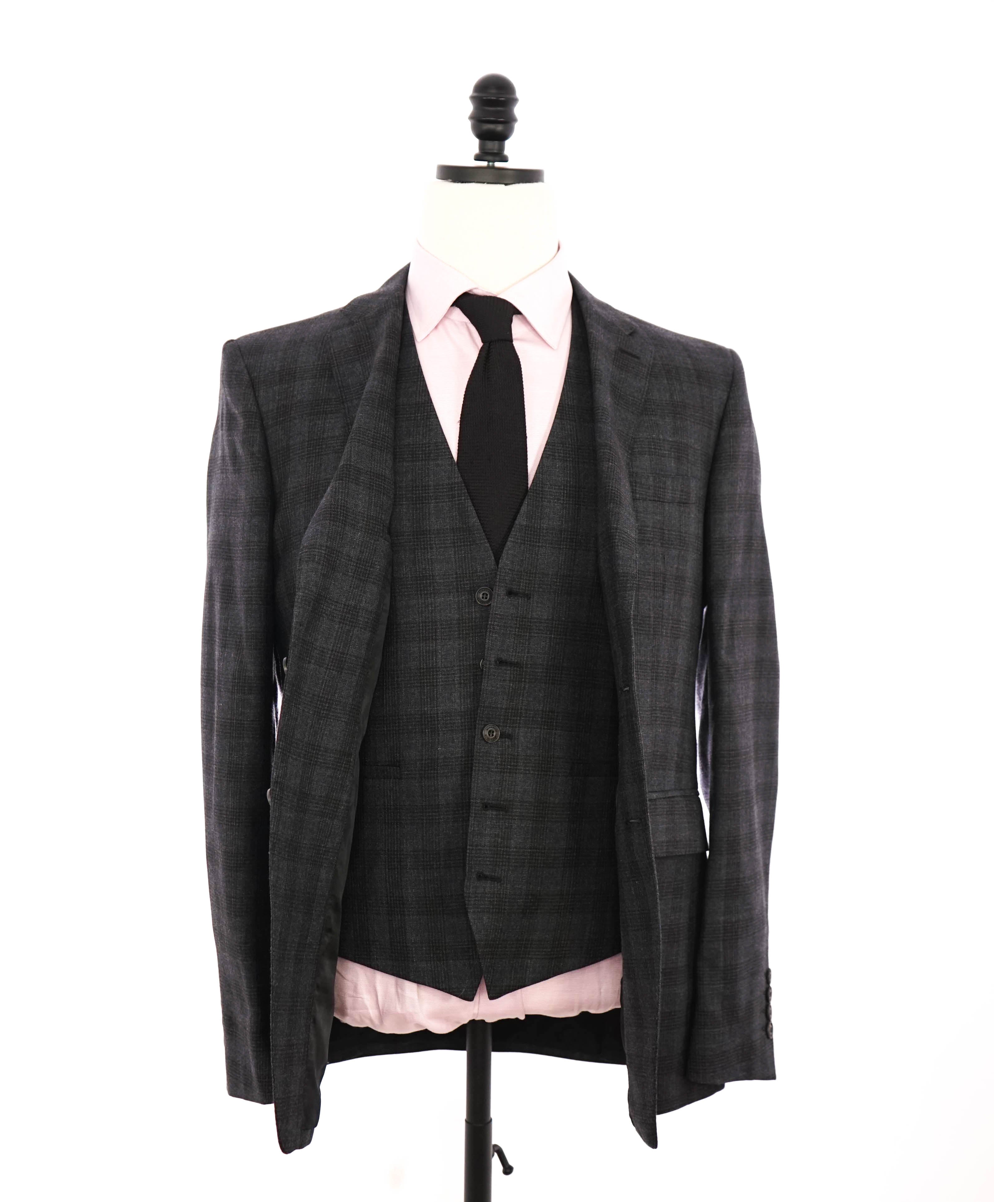 $2,595 BURBERRY LONDON - Made In Italy Wool 3-Piece Gray/Blue Check Suit - 38R