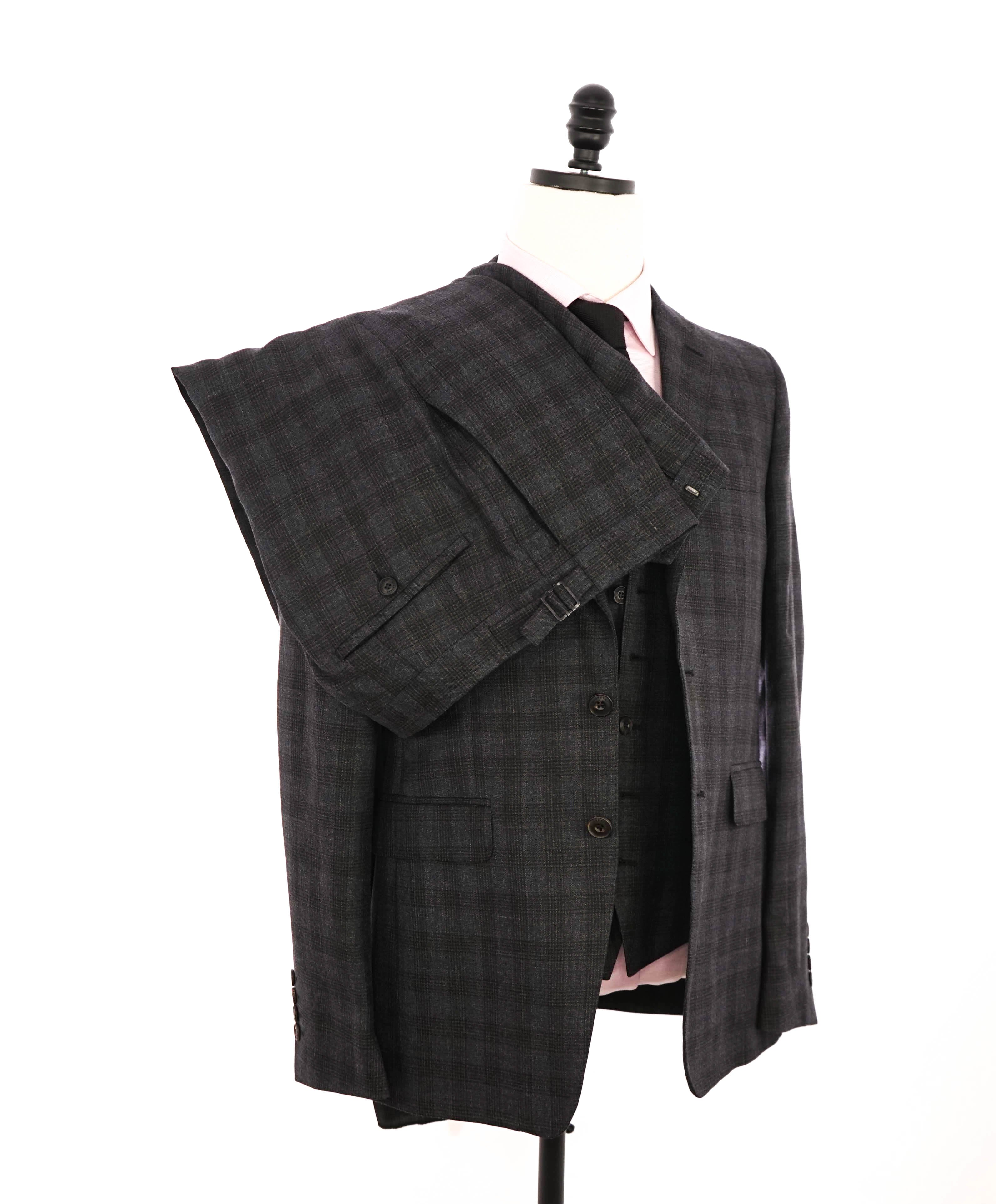 $2,595 BURBERRY LONDON - Made In Italy Wool 3-Piece Gray/Blue Check Suit - 38R