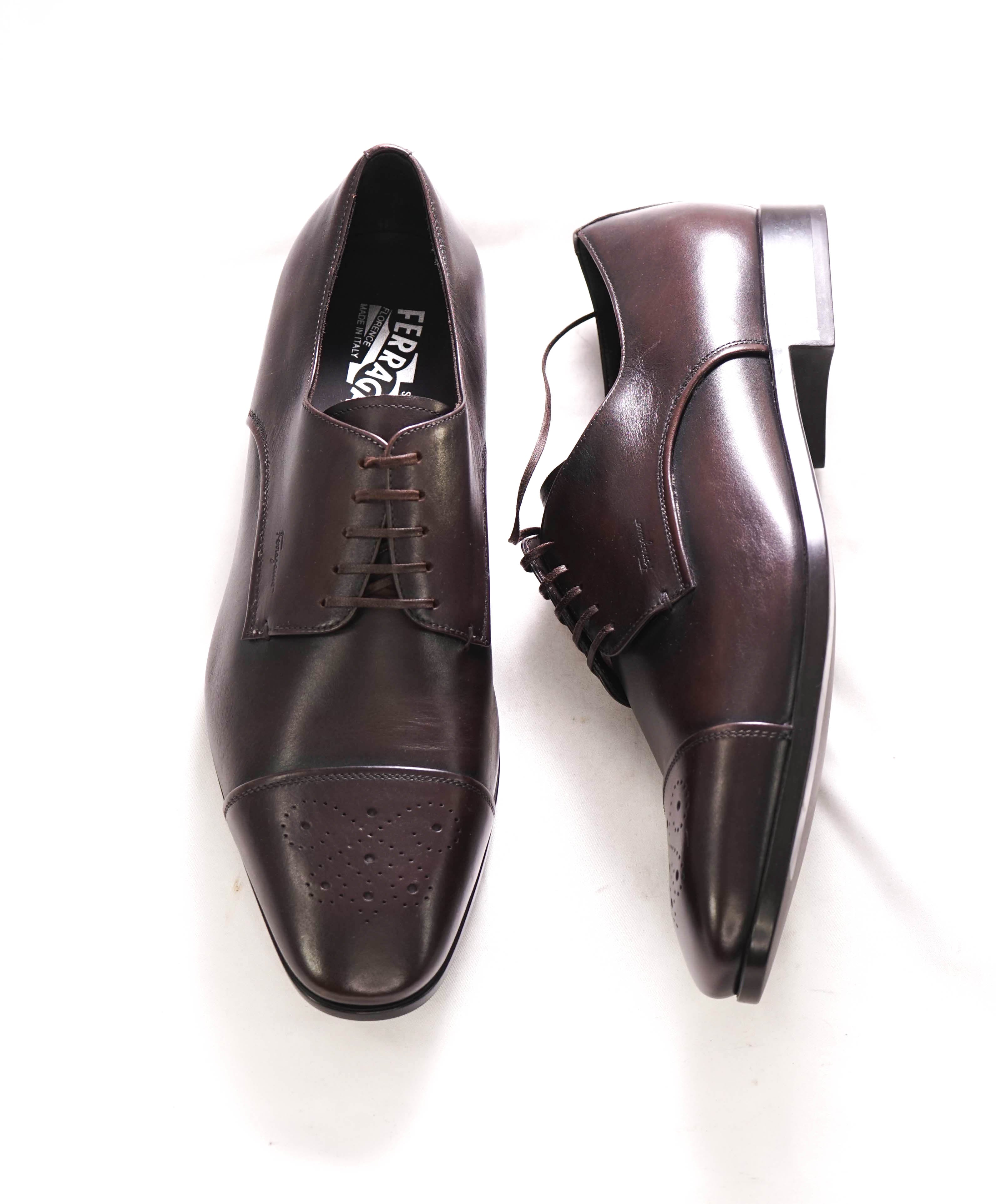 $850 SALVATORE FERRAGAMO - Logo Engraved Brown Brogue Cap-Toe Oxford - 10 EEE