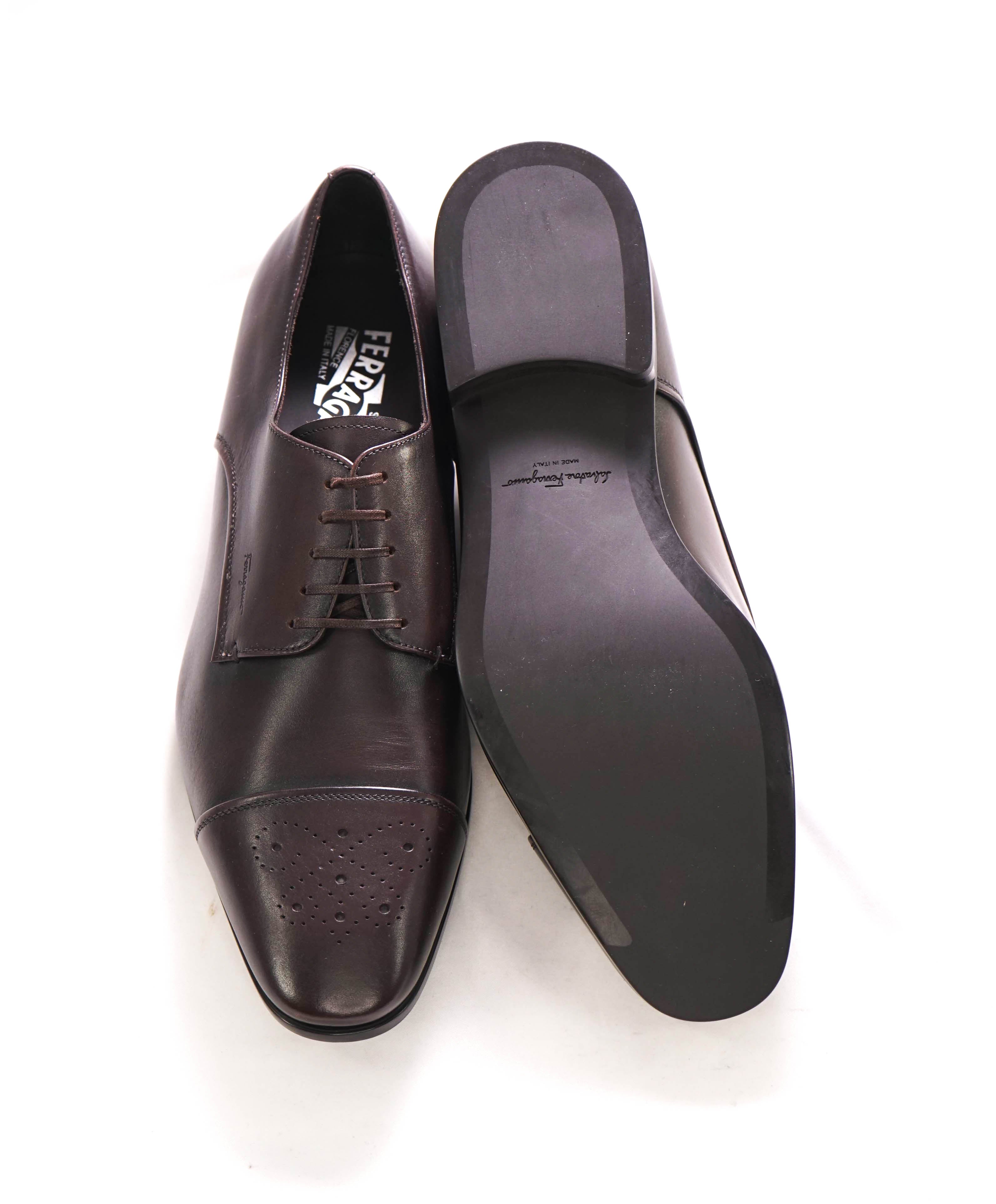 $850 SALVATORE FERRAGAMO - Logo Engraved Brown Brogue Cap-Toe Oxford - 10 EEE