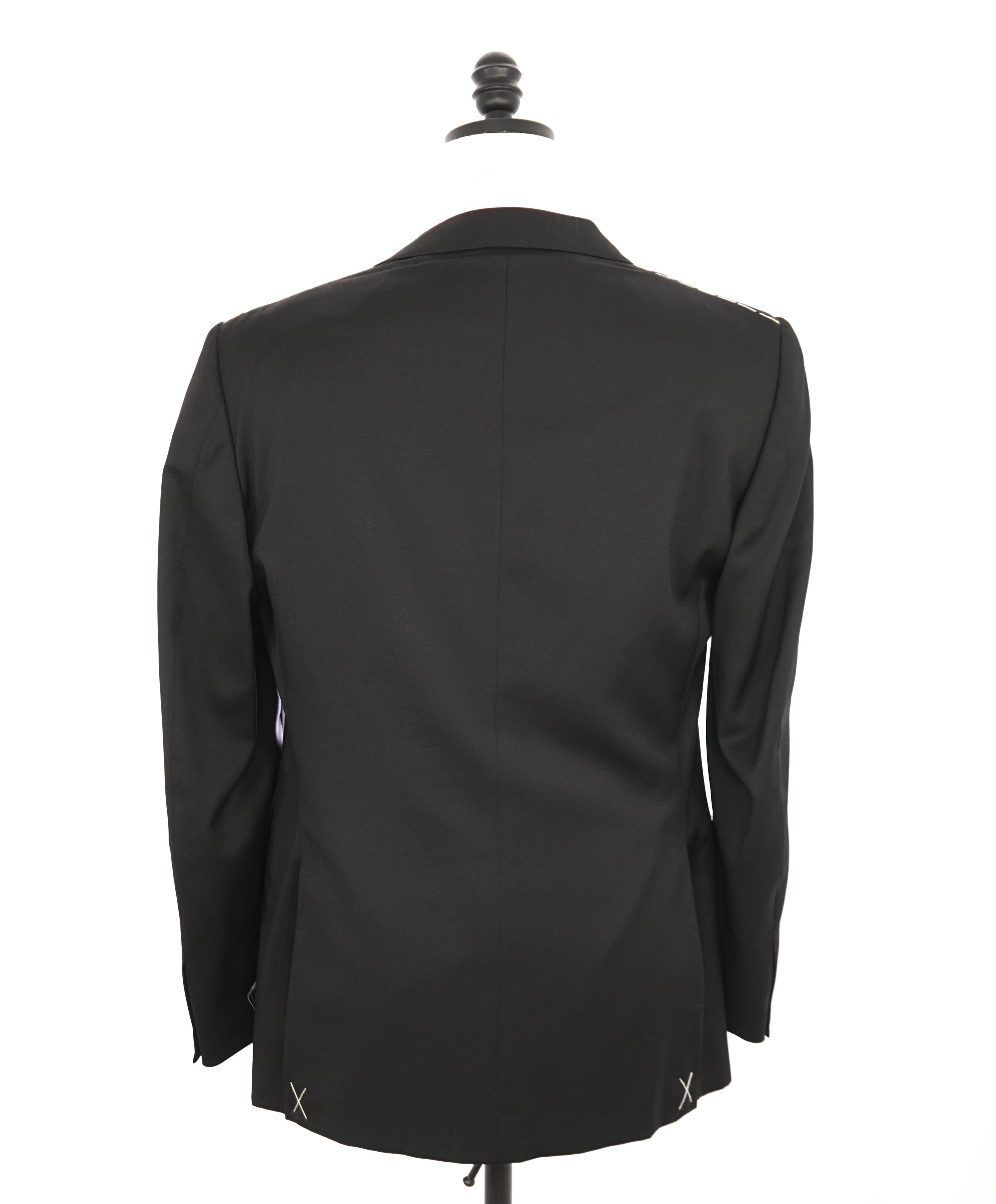 $2,995 ERMENEGILDO ZEGNA - PEAK LAPEL Tuxedo Dinner Jacket 1-Piece - 38R