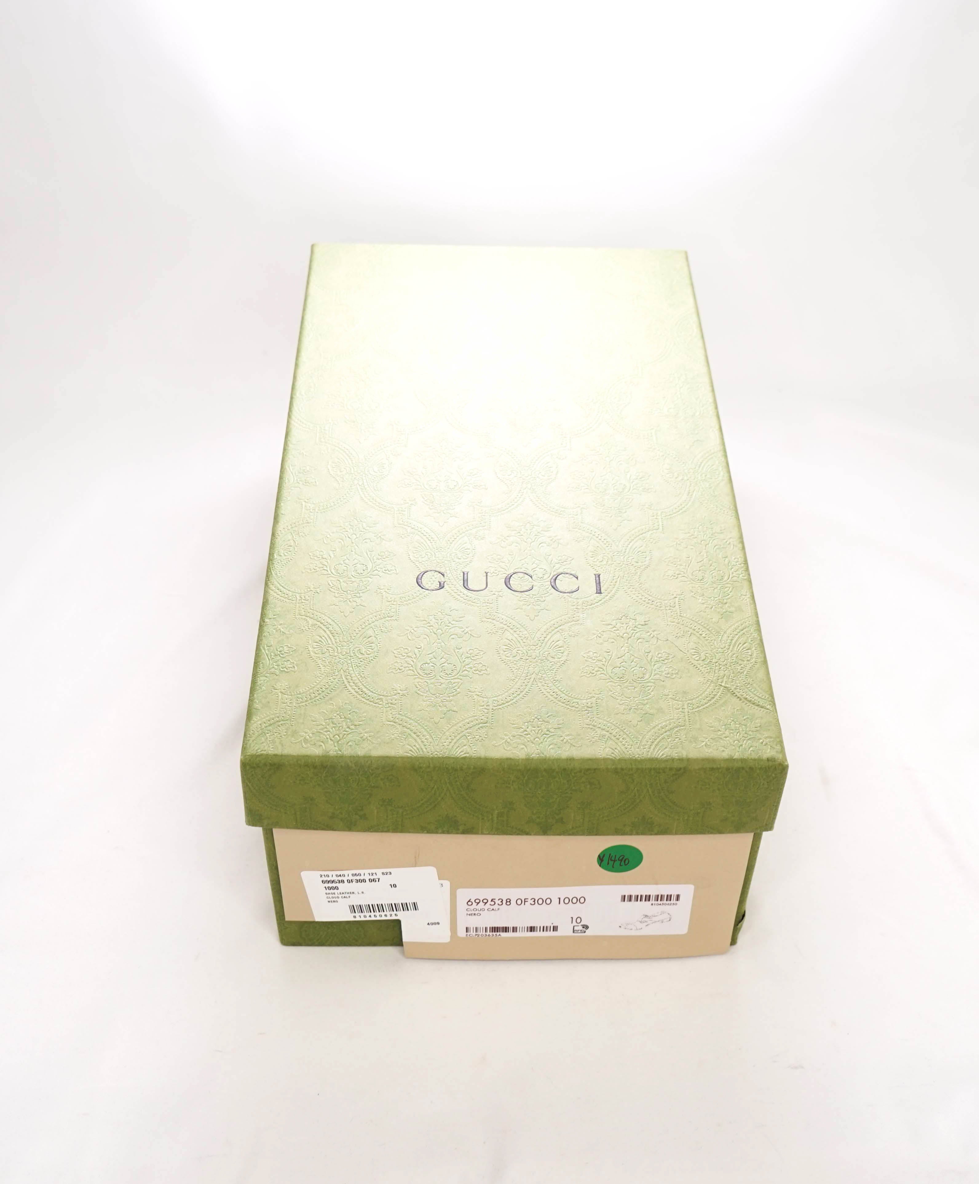 $1,190 GUCCI - GG Logo Brogue Cap Toe Monk Strap Loafers - 10.5US (10G)