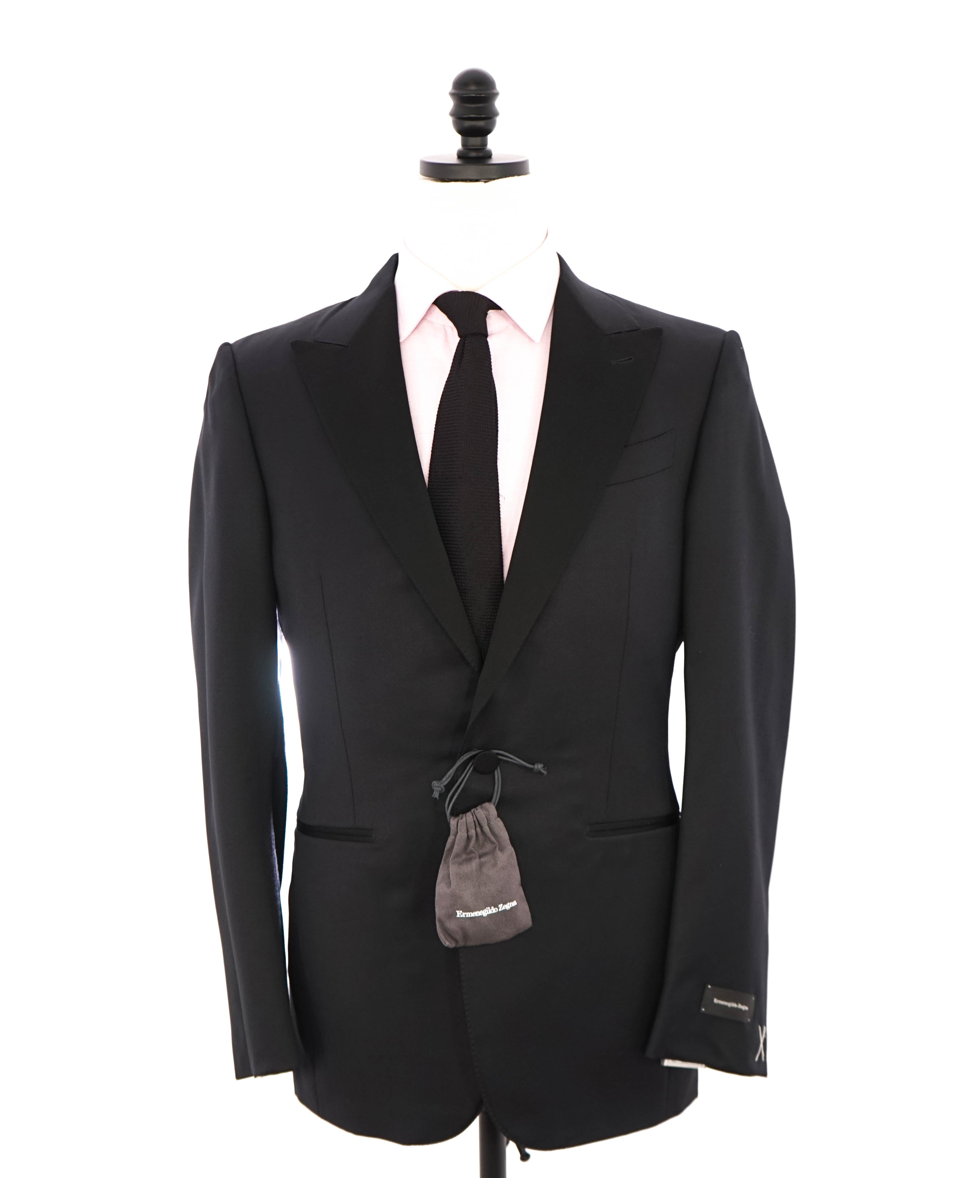 $2,995 ERMENEGILDO ZEGNA - PEAK LAPEL Tuxedo Dinner Jacket 1-Piece - 38R