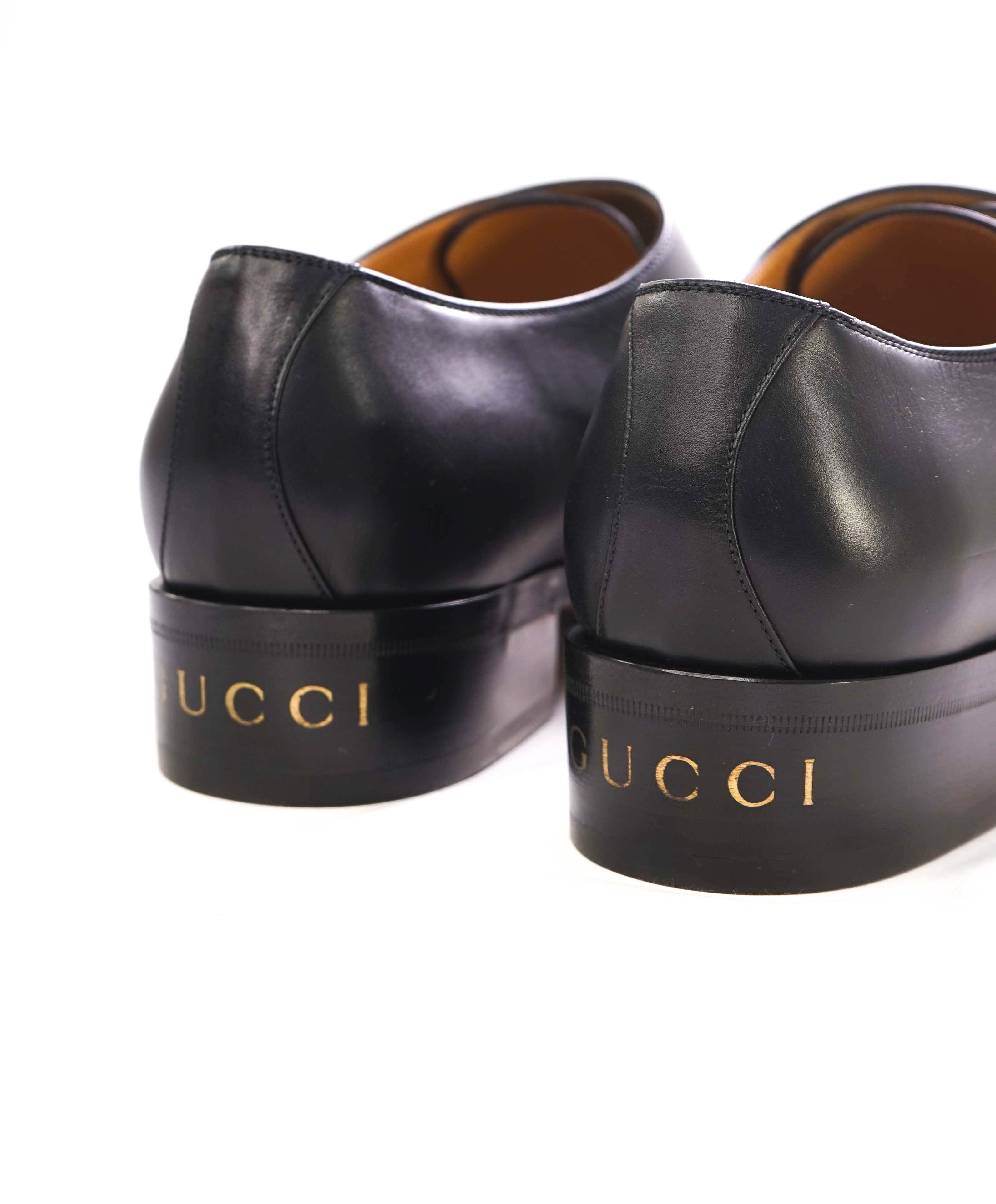 $1,190 GUCCI - GG Logo Brogue Cap Toe Monk Strap Loafers - 10.5US (10G)