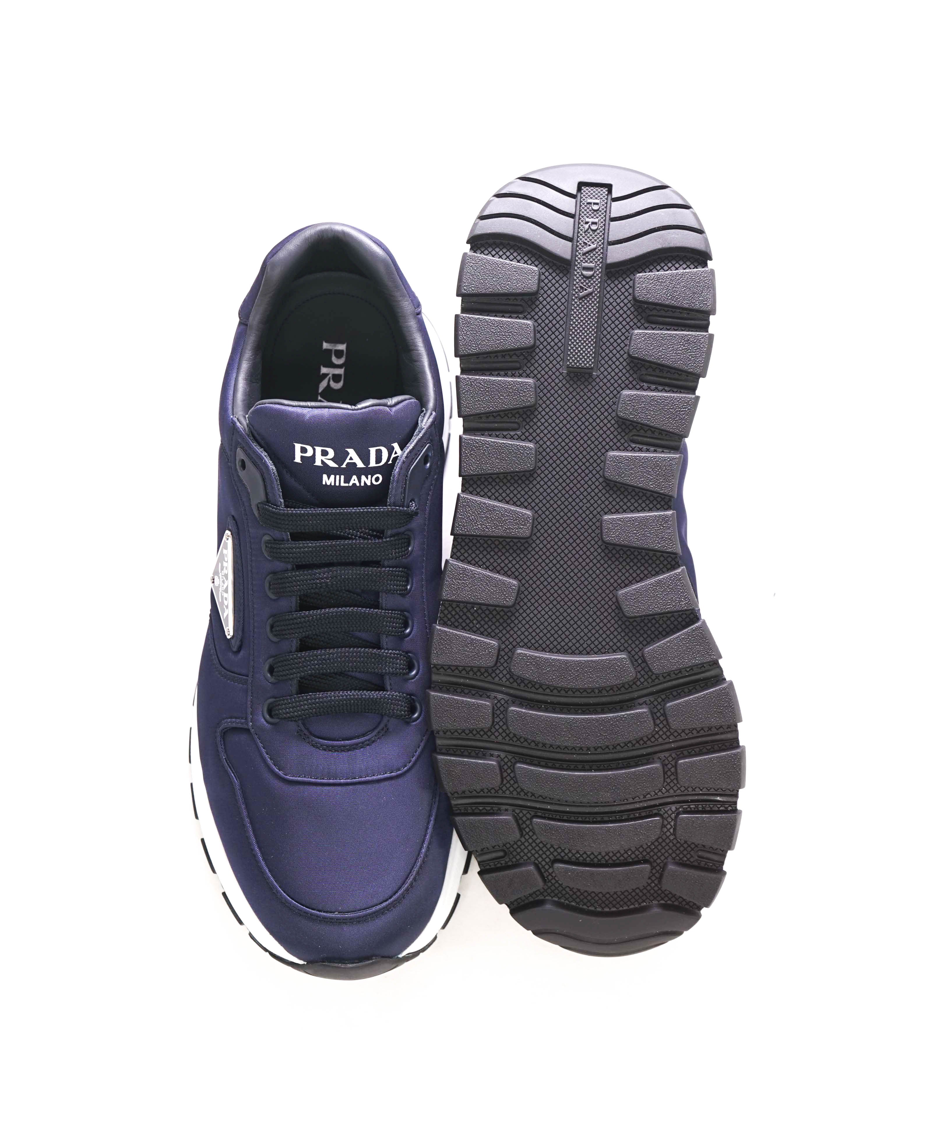 $1,100 PRADA - "RE-NYLON" 100% REGENERATED NYLON SNEAKER NAVY  - 9 US (8 IT)