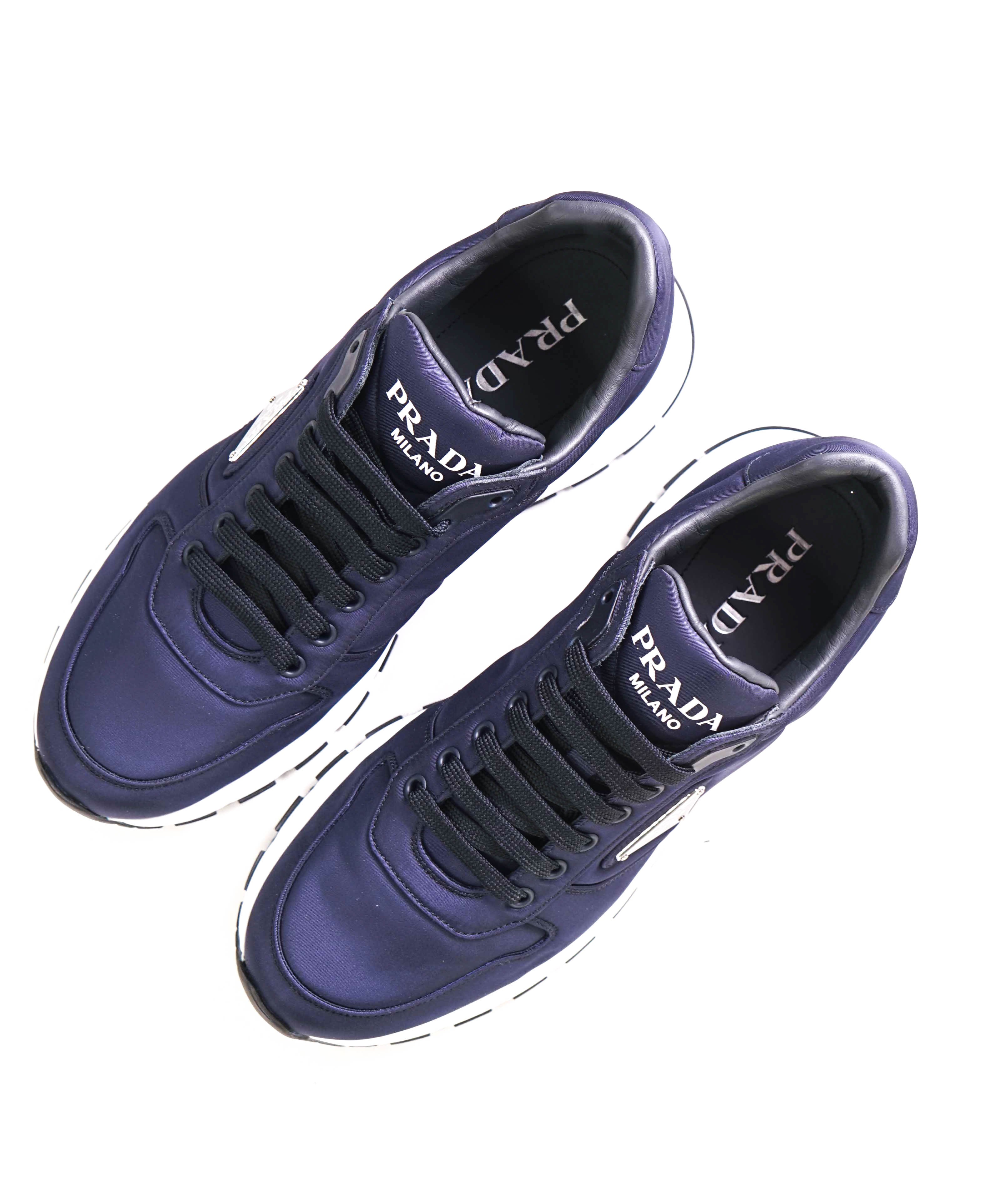 $1,100 PRADA - "RE-NYLON" 100% REGENERATED NYLON SNEAKER NAVY  - 9 US (8 IT)