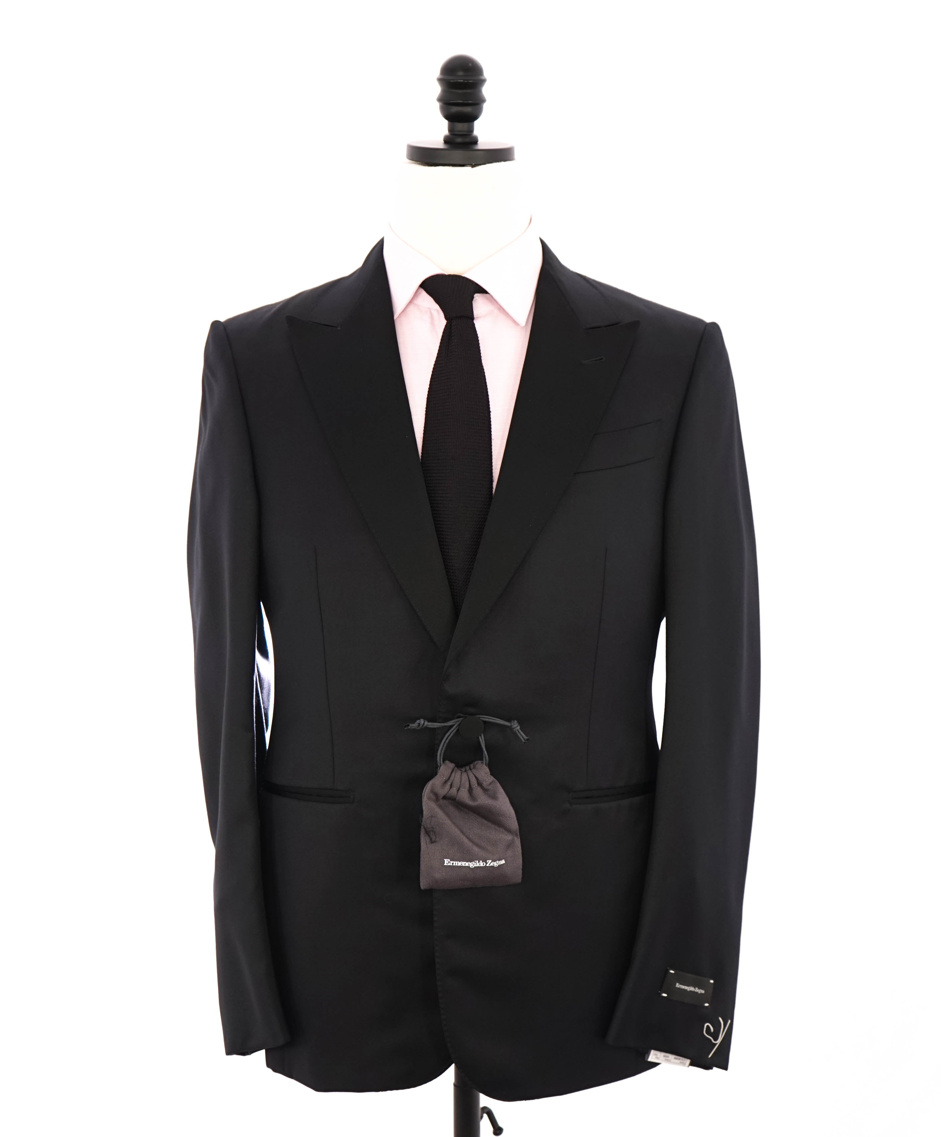 $2,995 ERMENEGILDO ZEGNA - PEAK LAPEL Tuxedo Dinner Jacket 1-Piece - 38S