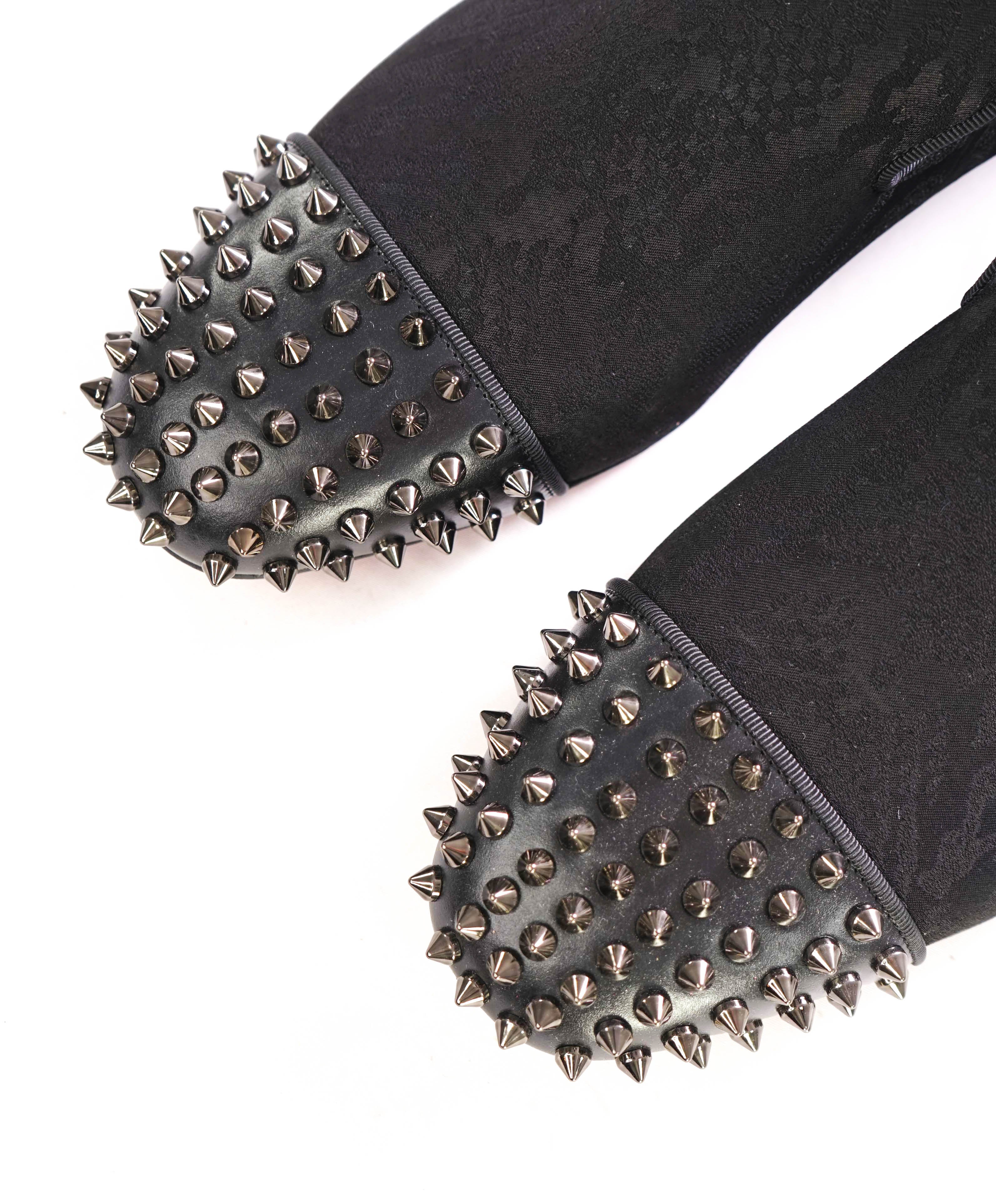 $1,245 CHRISTIAN LOUBOUTIN - *Spooky Flat* Black Spike Loafers - 10.5 US (43.5 EU)