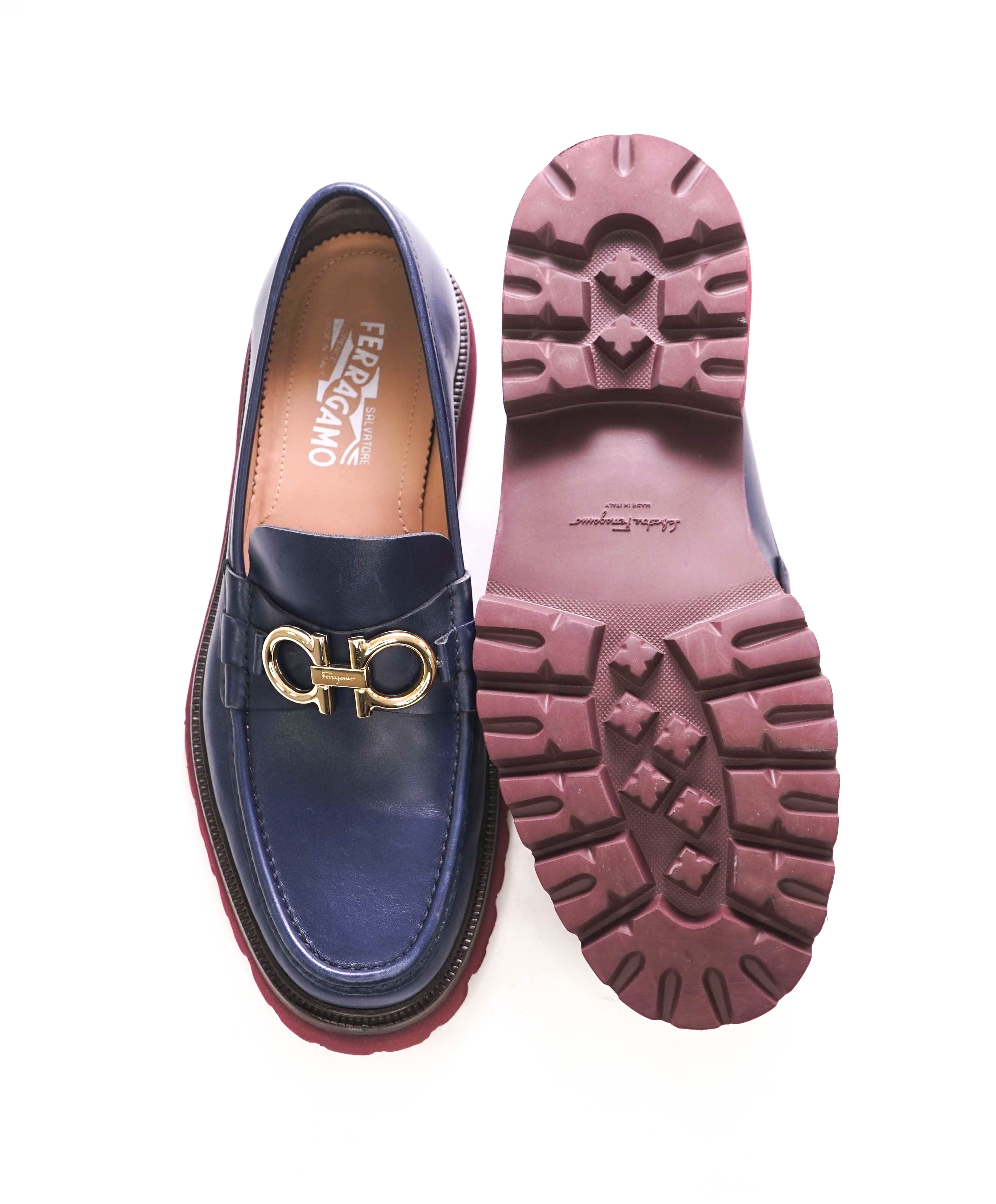 $930 SALVATORE FERRAGAMO - *BLEEKER* Navy Leather Lug Sole Loafer - 11.5 EE US