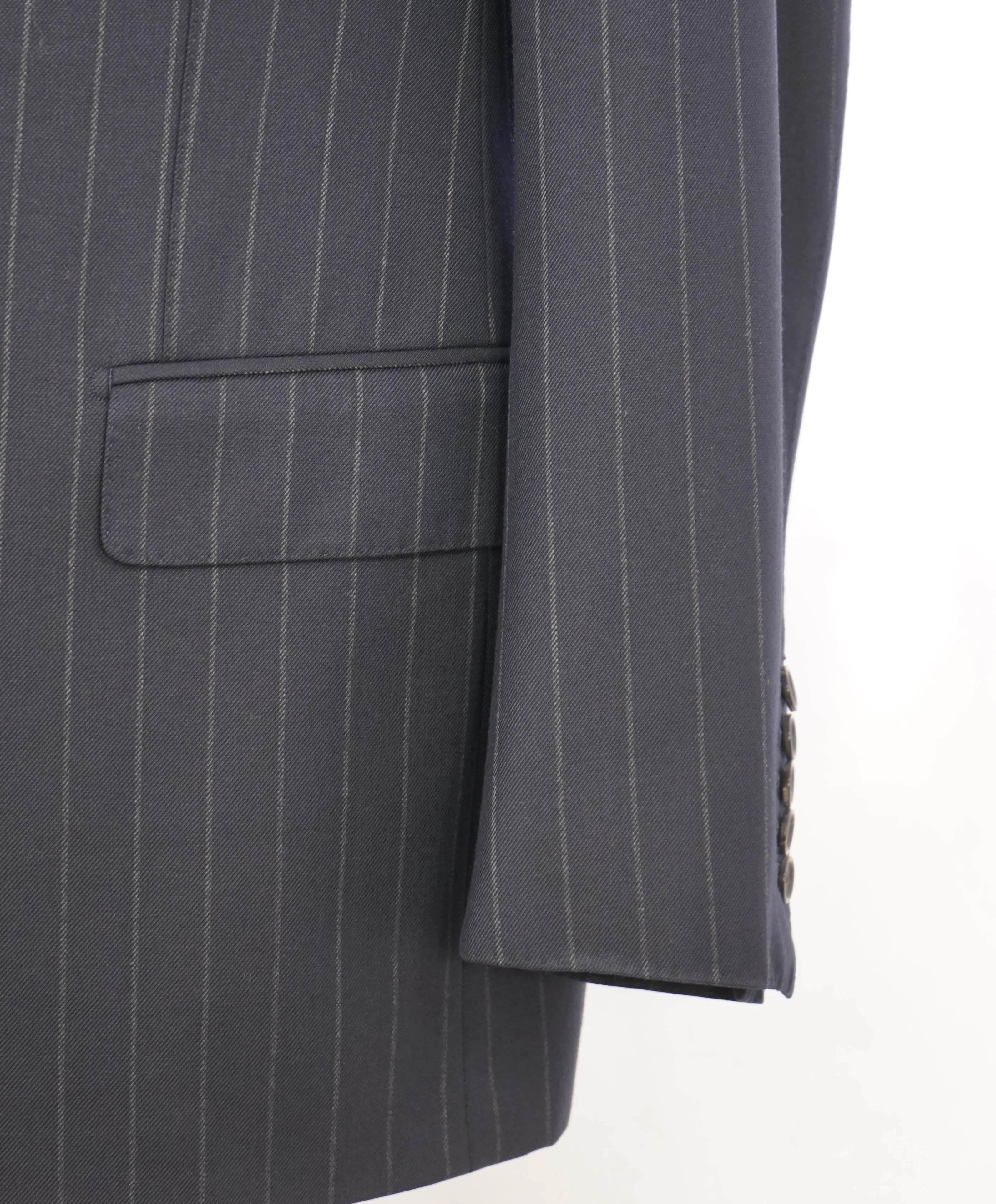 $5,970 TOM FORD - 2-Piece "BASIC BASE V Nuova" Blue Chalk Stripe Suit - 44R (54EU)