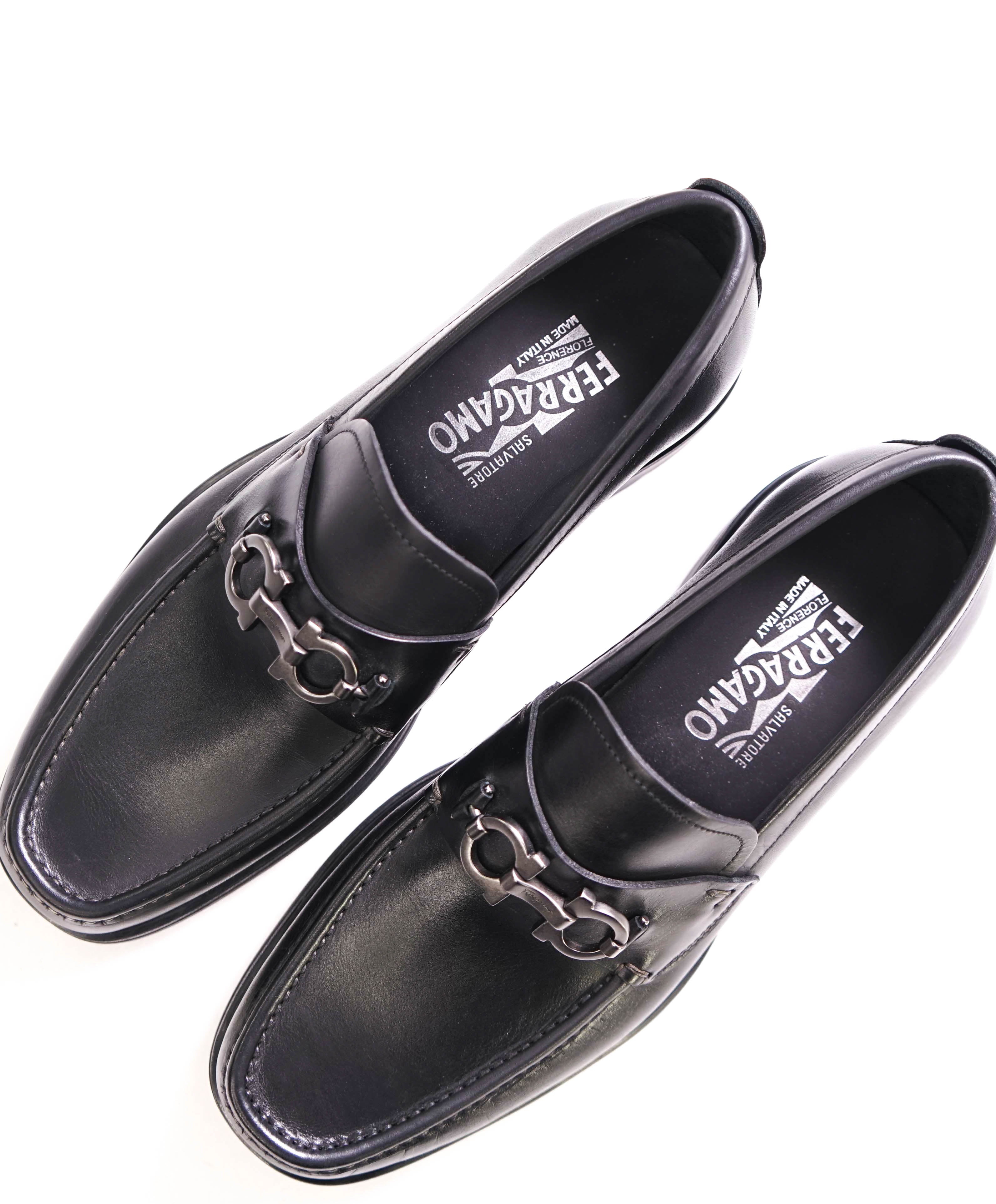 SALVATORE FERRAGAMO - "DAVID" Black Lug Sole Gancini Loafer - 9.5 EE