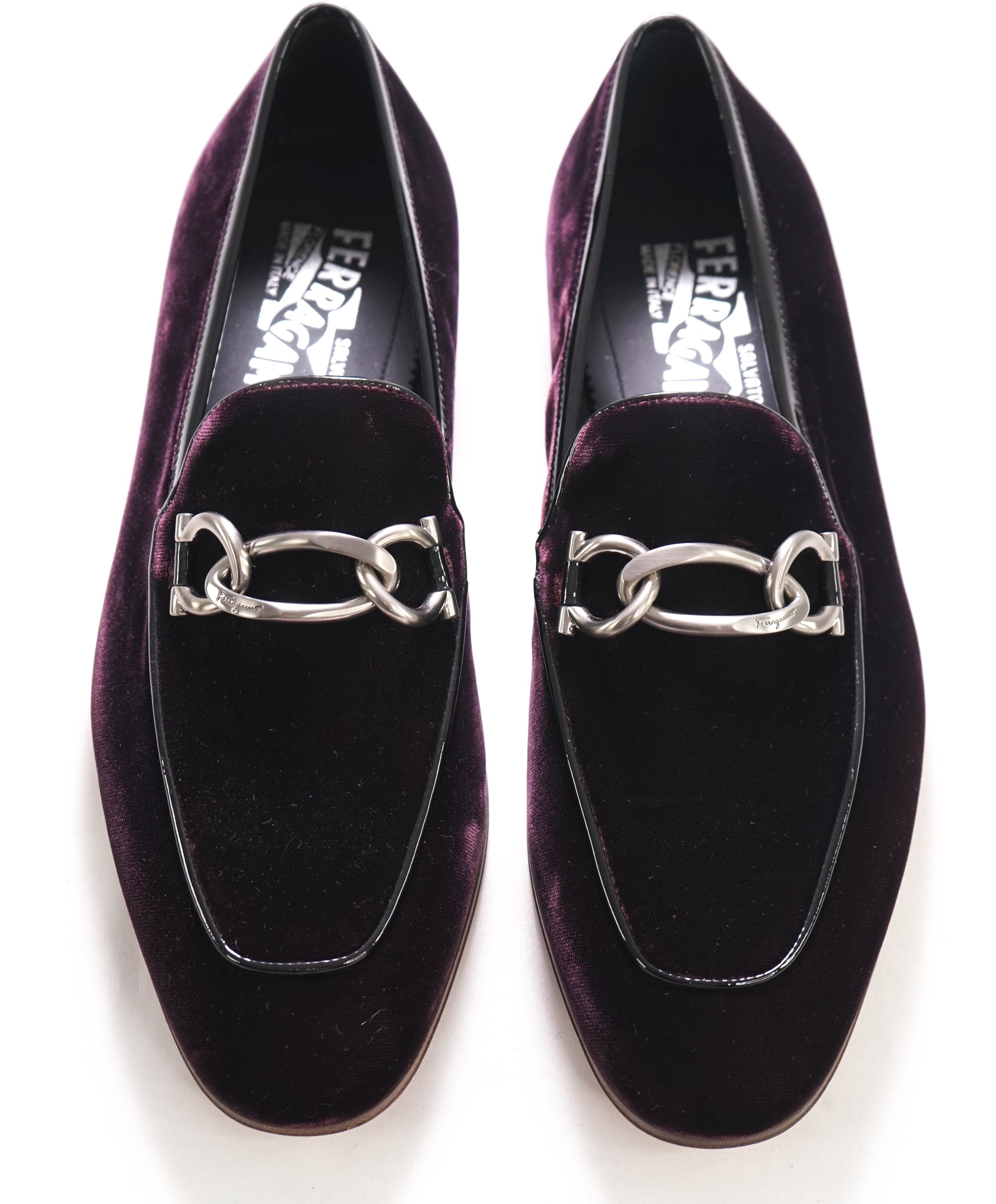 $700 SALVATORE FERRAGAMO - *BOY 2 * Chain Bit Velvet Logo Loafer - 7 EE US