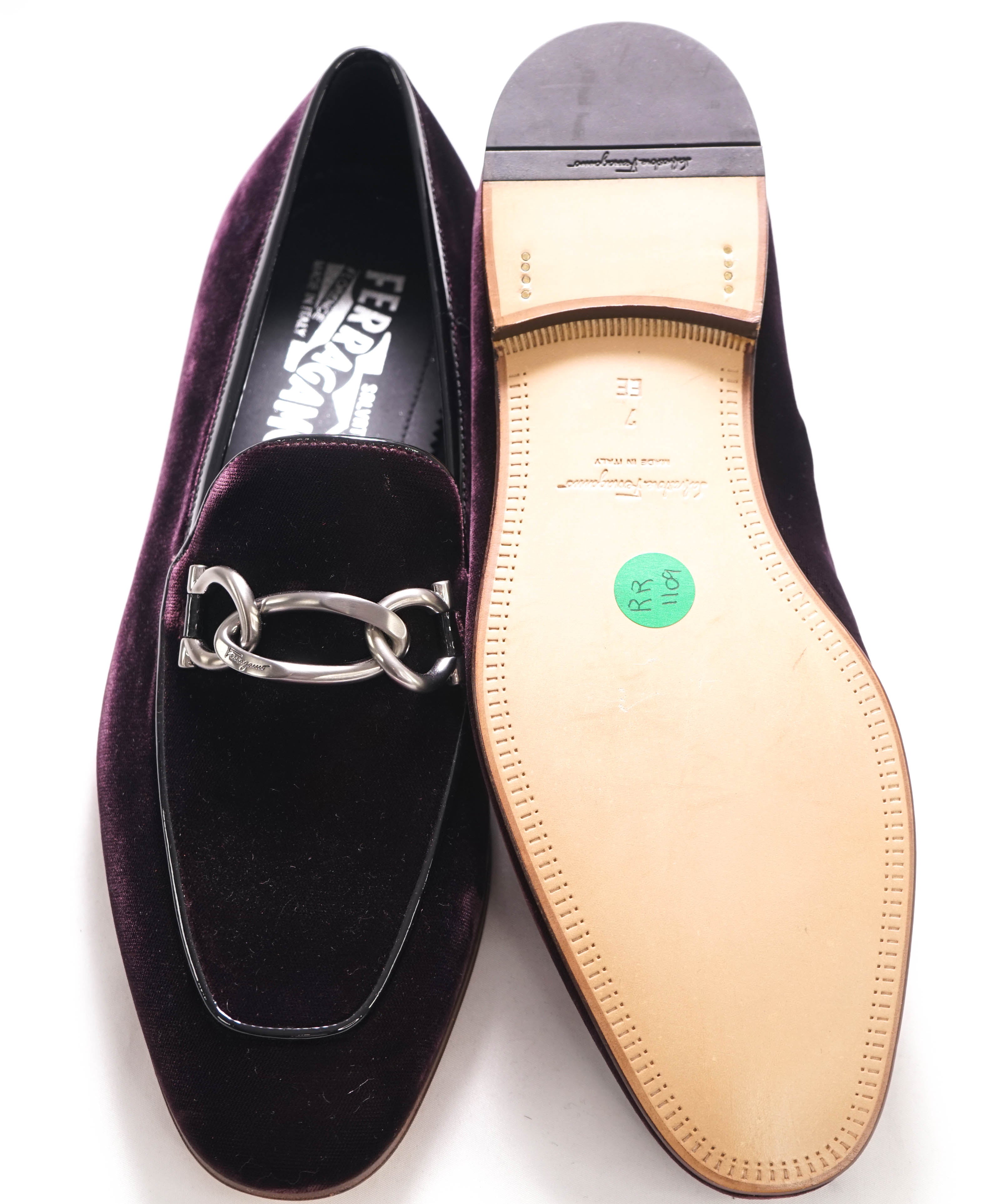 $700 SALVATORE FERRAGAMO - *BOY 2 * Chain Bit Velvet Logo Loafer - 7 EE US