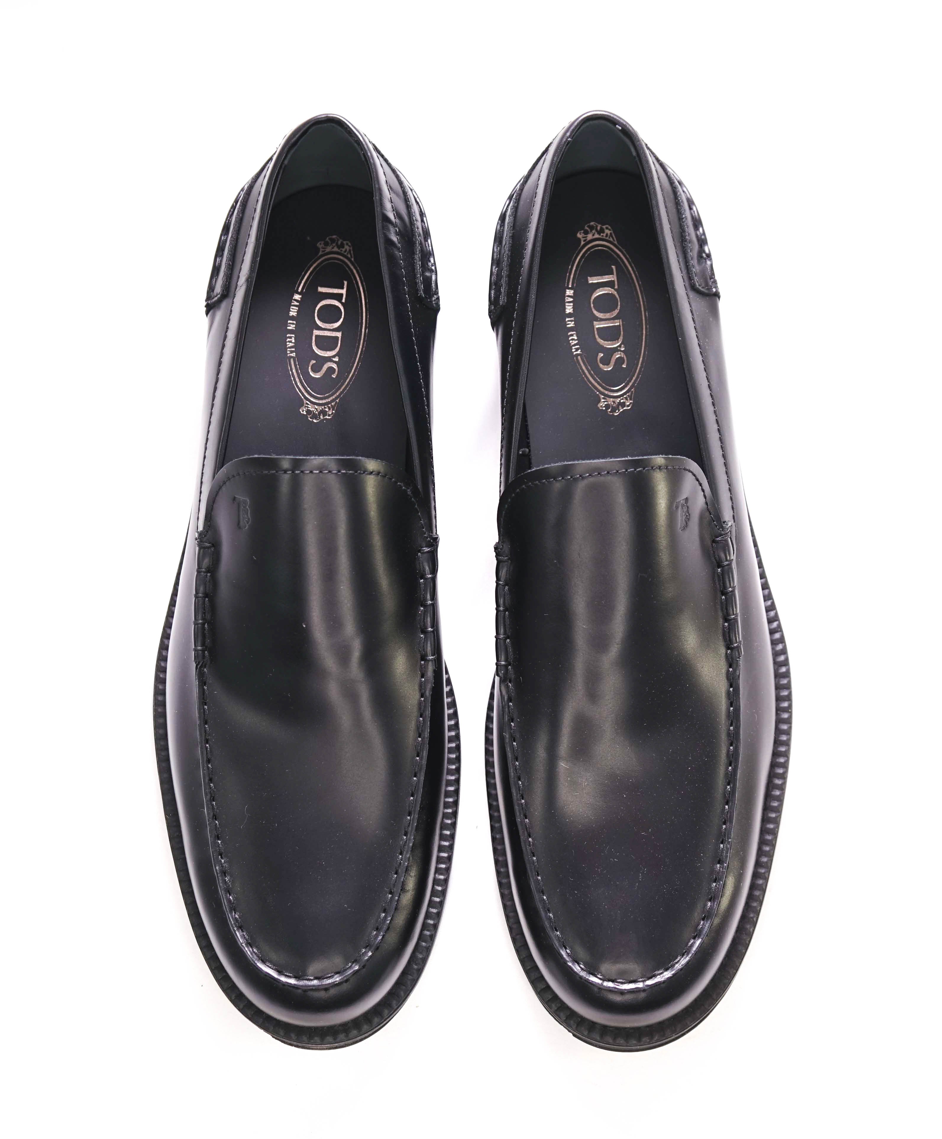 TOD’S - “Boston” Black Logo Embossed Smooth Vamp Loafers - 13 US (12 T)