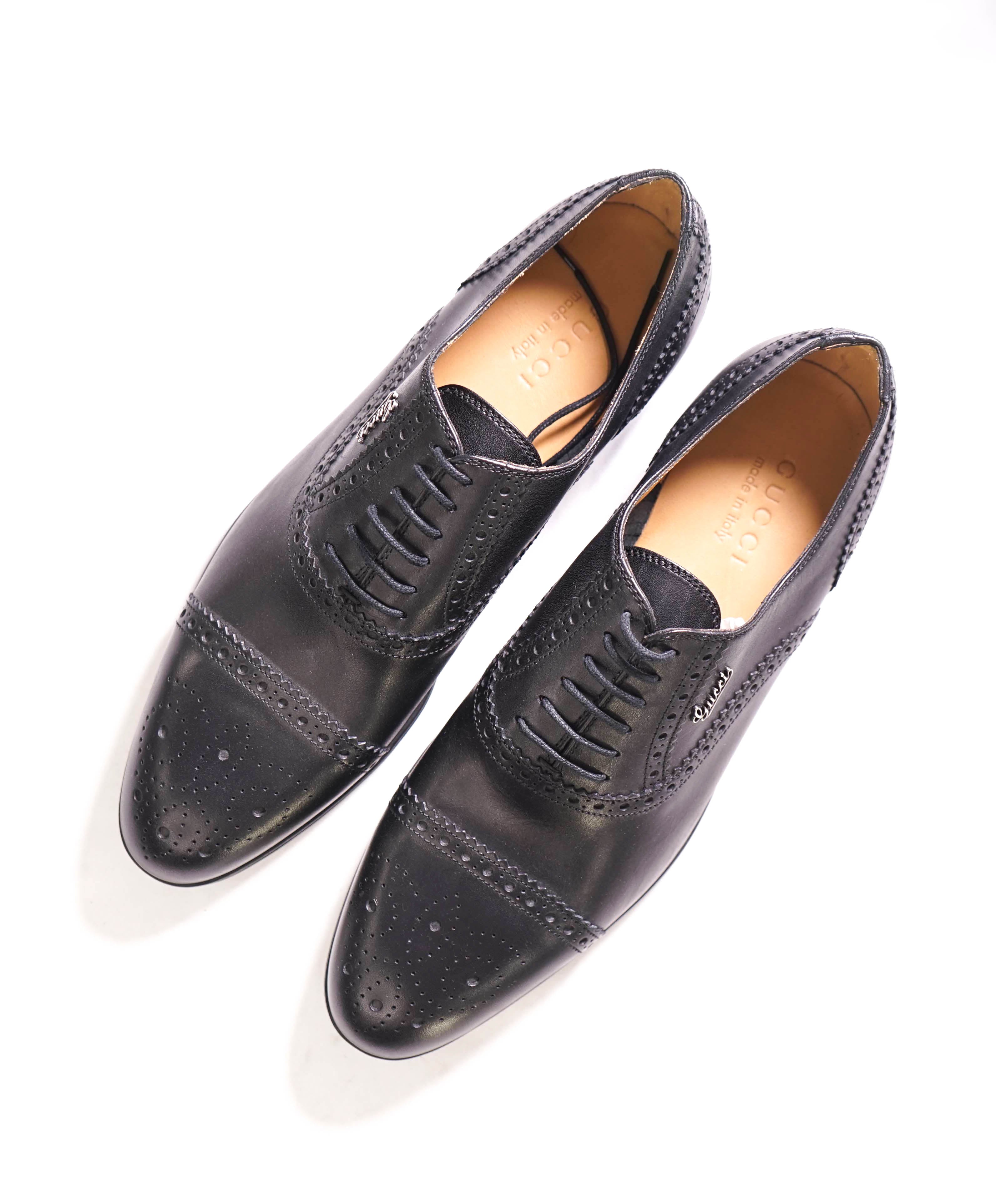 $890 GUCCI - Black Brogue Cap Toe Logo Script Oxford - 7.5US (7G)