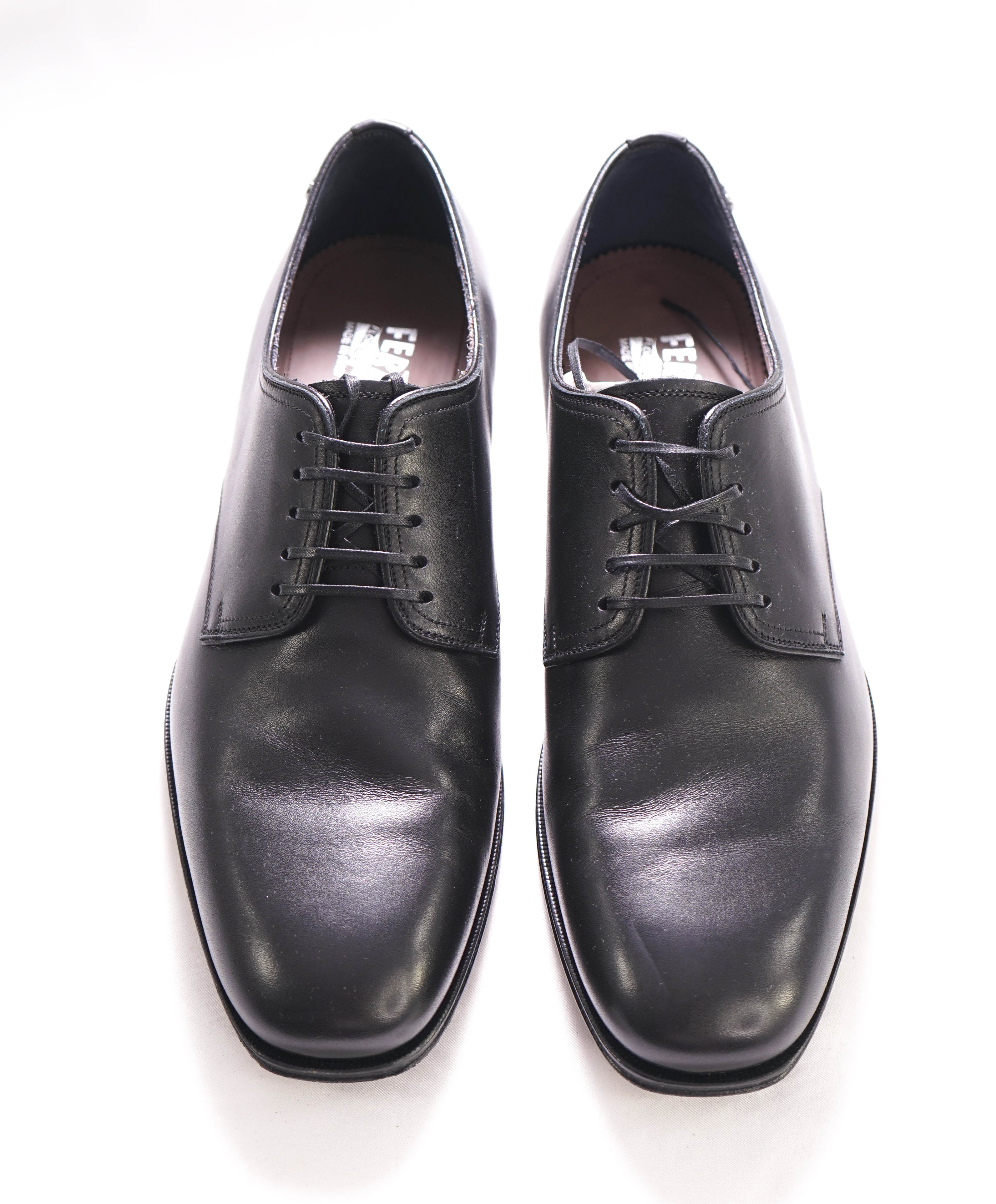 $895 SALVATORE FERRAGAMO - "PERSHORE" Logo Black Lace-Up Oxford  - 10