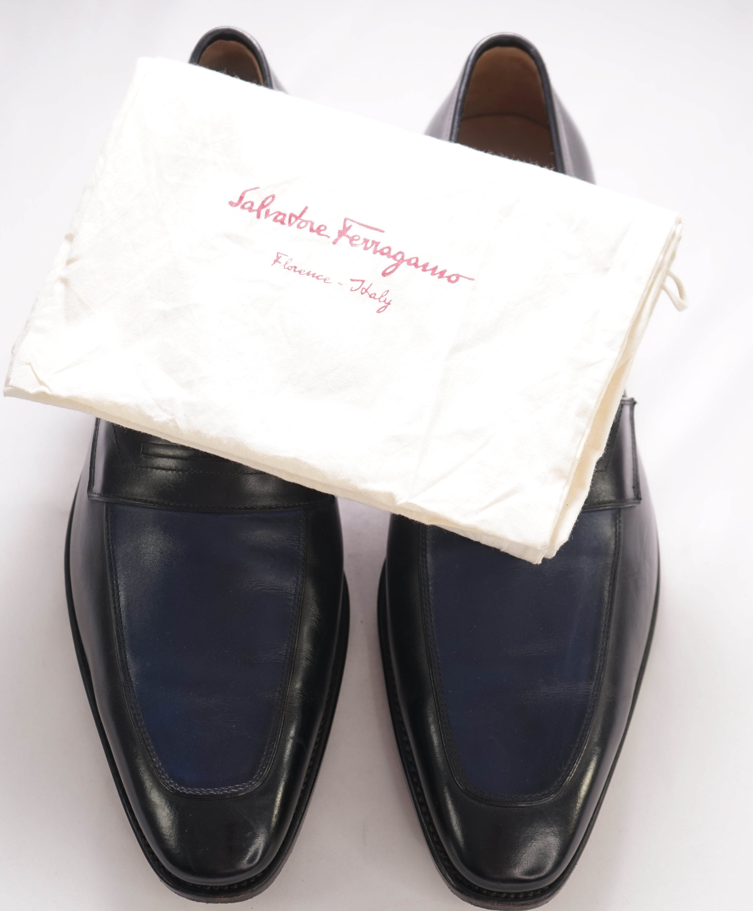 SALVATORE FERRAGAMO - "TRAMEZZA" Navy & Blue Penny Loafers Sleek Silhouette - 11 B