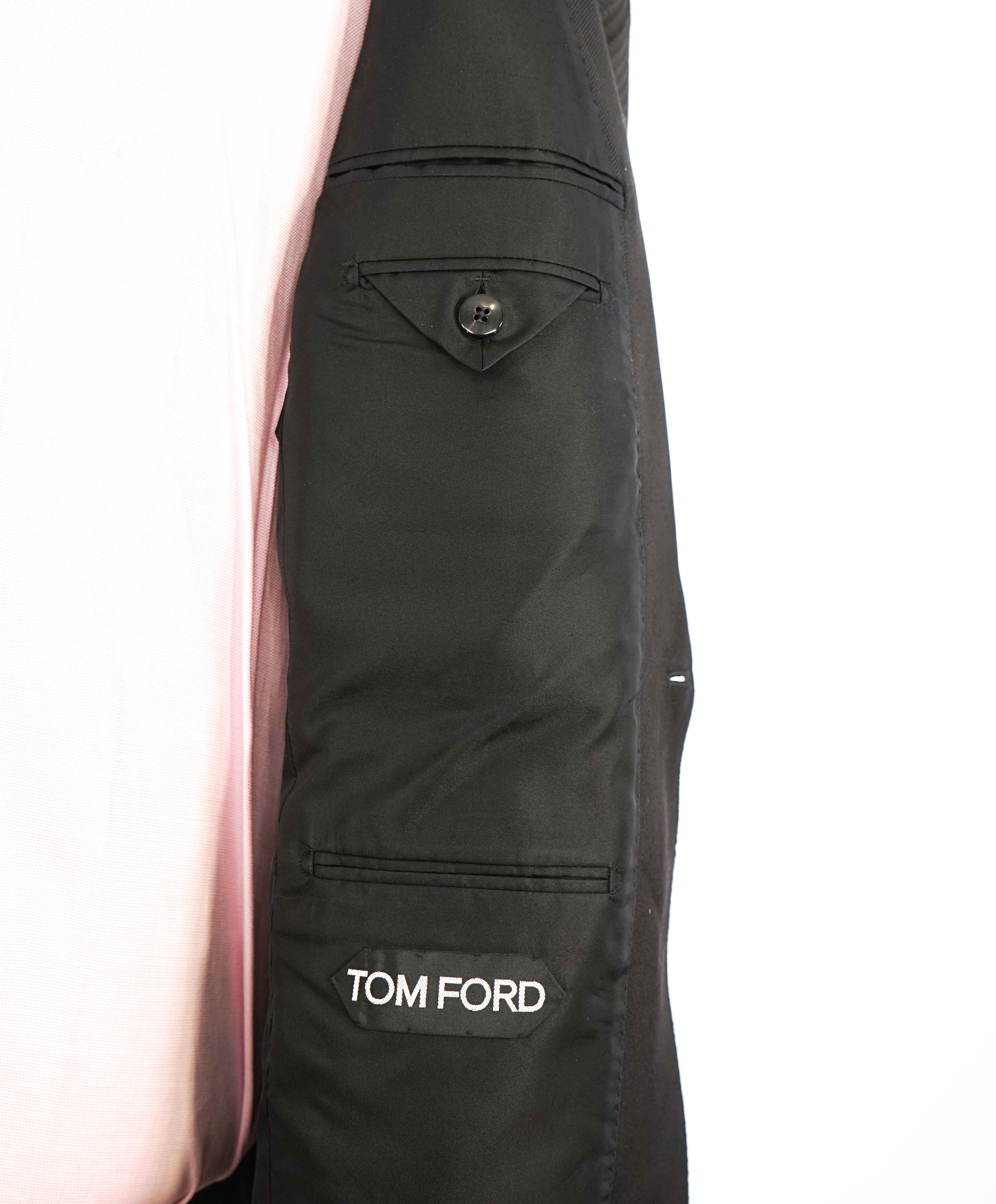 $6,250 TOM FORD - SHAWL COLLAR Geometric Black on Black Dinner Jacket 1-Piece - 38R