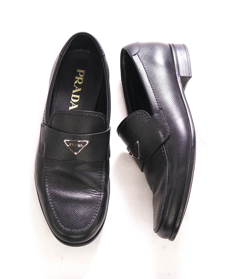 $950 PRADA - Black Saffiano Leather LOGO Loafers - 7 US (6 Prada)