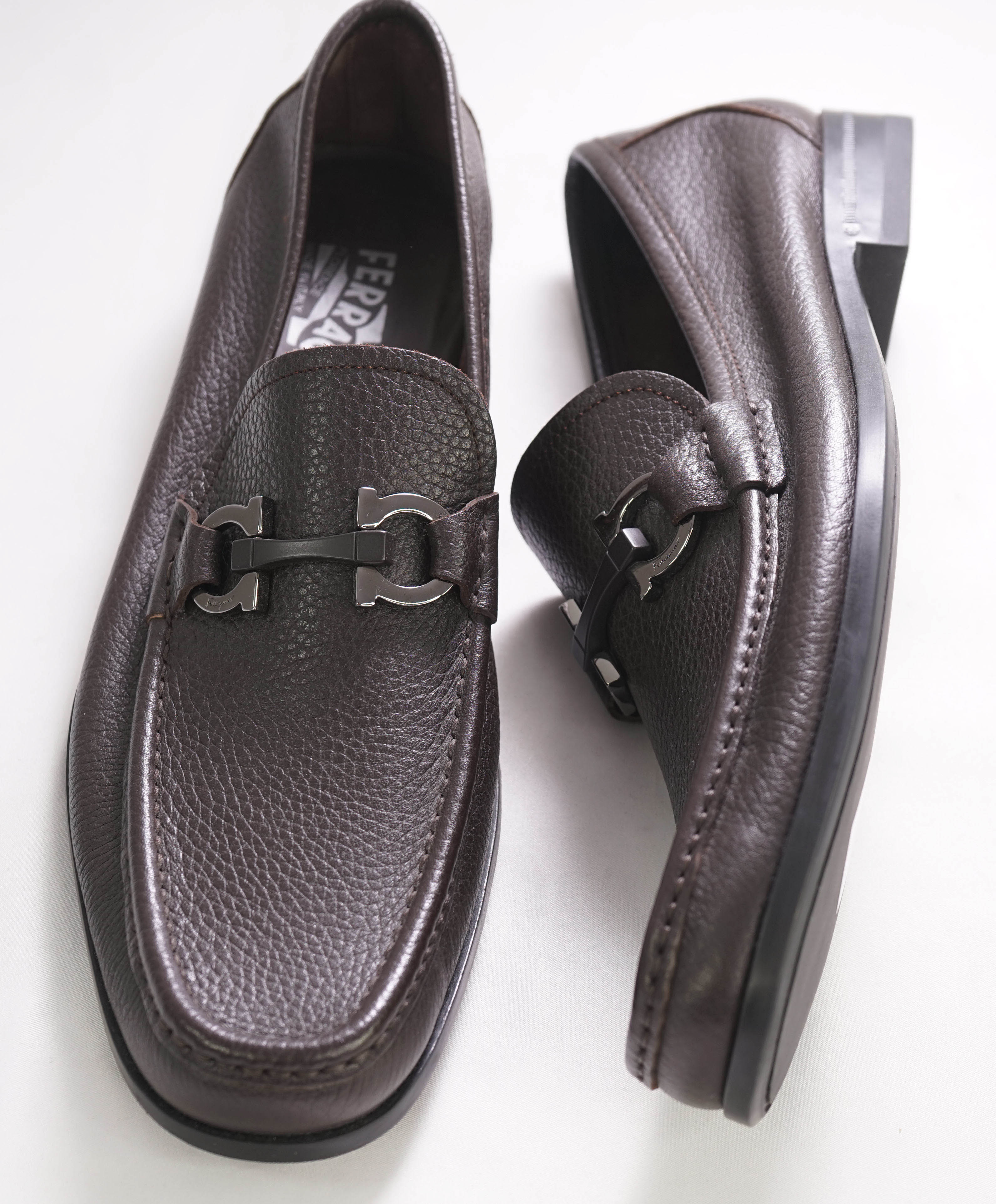 SALVATORE FERRAGAMO - “GRANDIOSO" Gancini Bit Loafer Brown Leather - 9 D