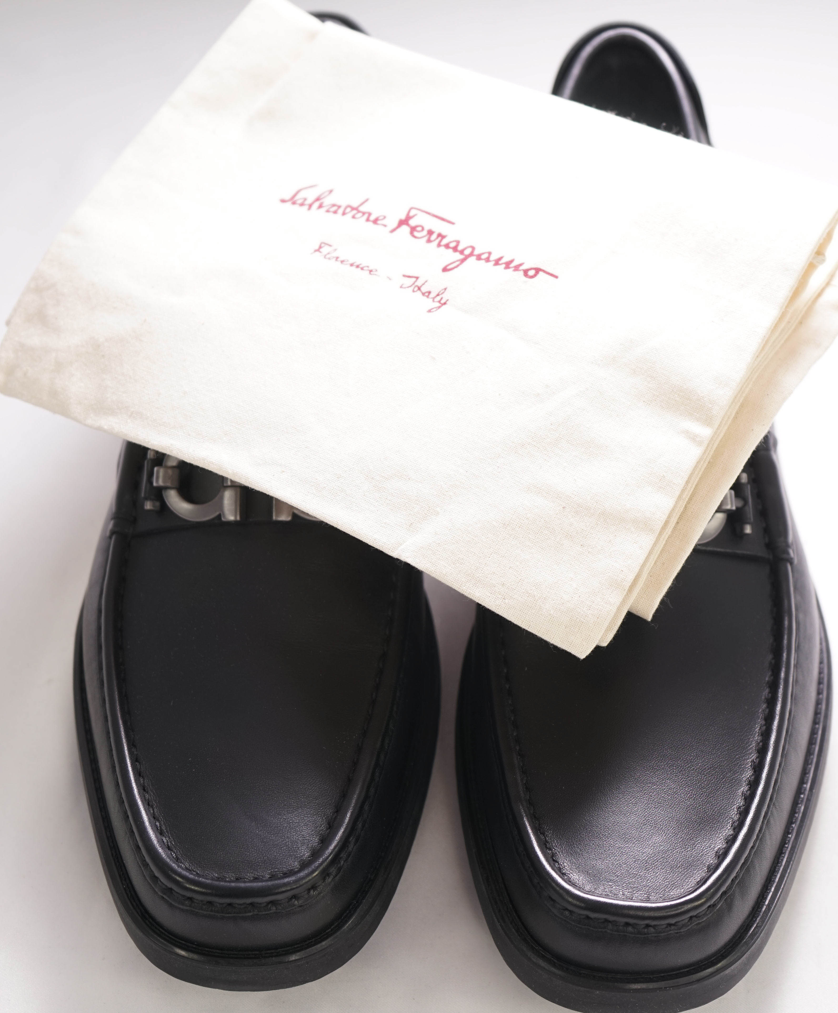 SALVATORE FERRAGAMO - "MASTER" Black Lug Sole Gancini Loafer - 10.5 D