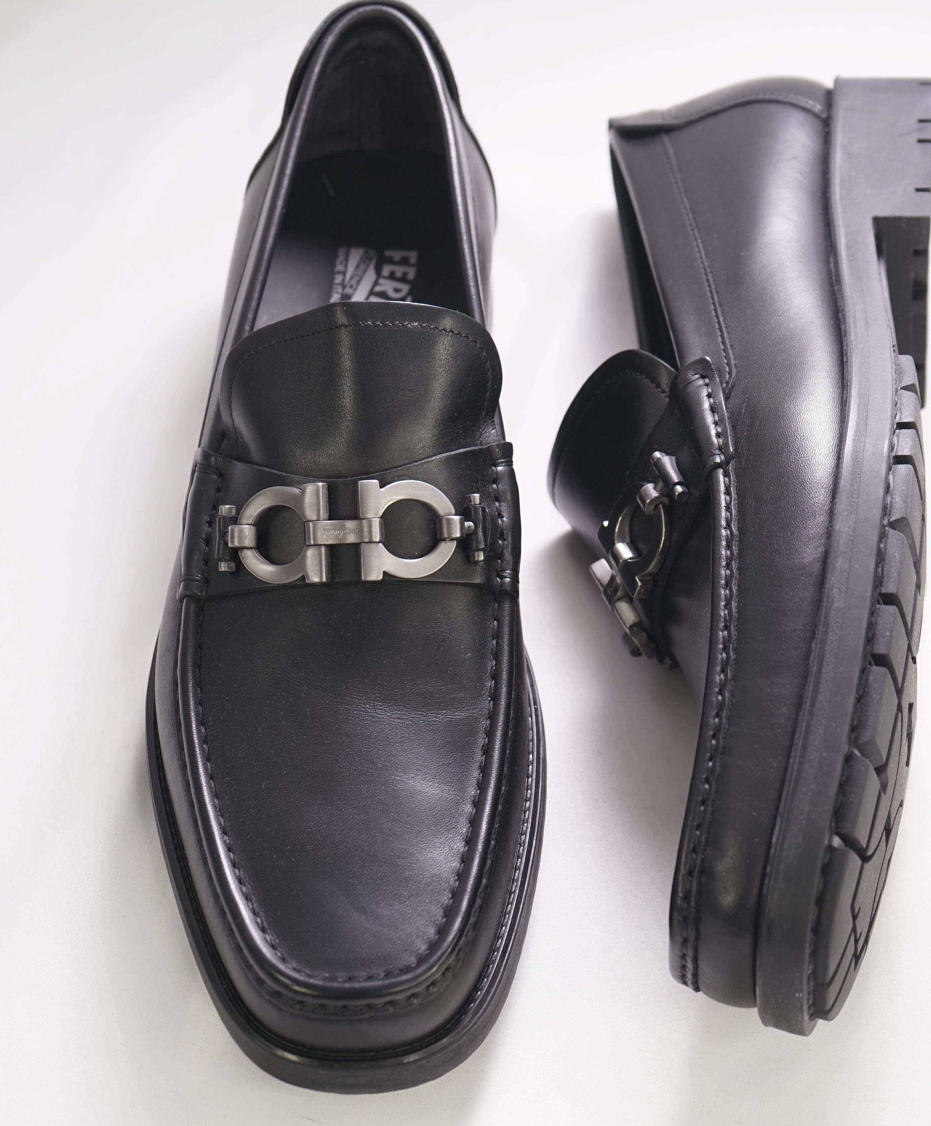 SALVATORE FERRAGAMO - "MASTER" Black Lug Sole Gancini Loafer - 10.5 D