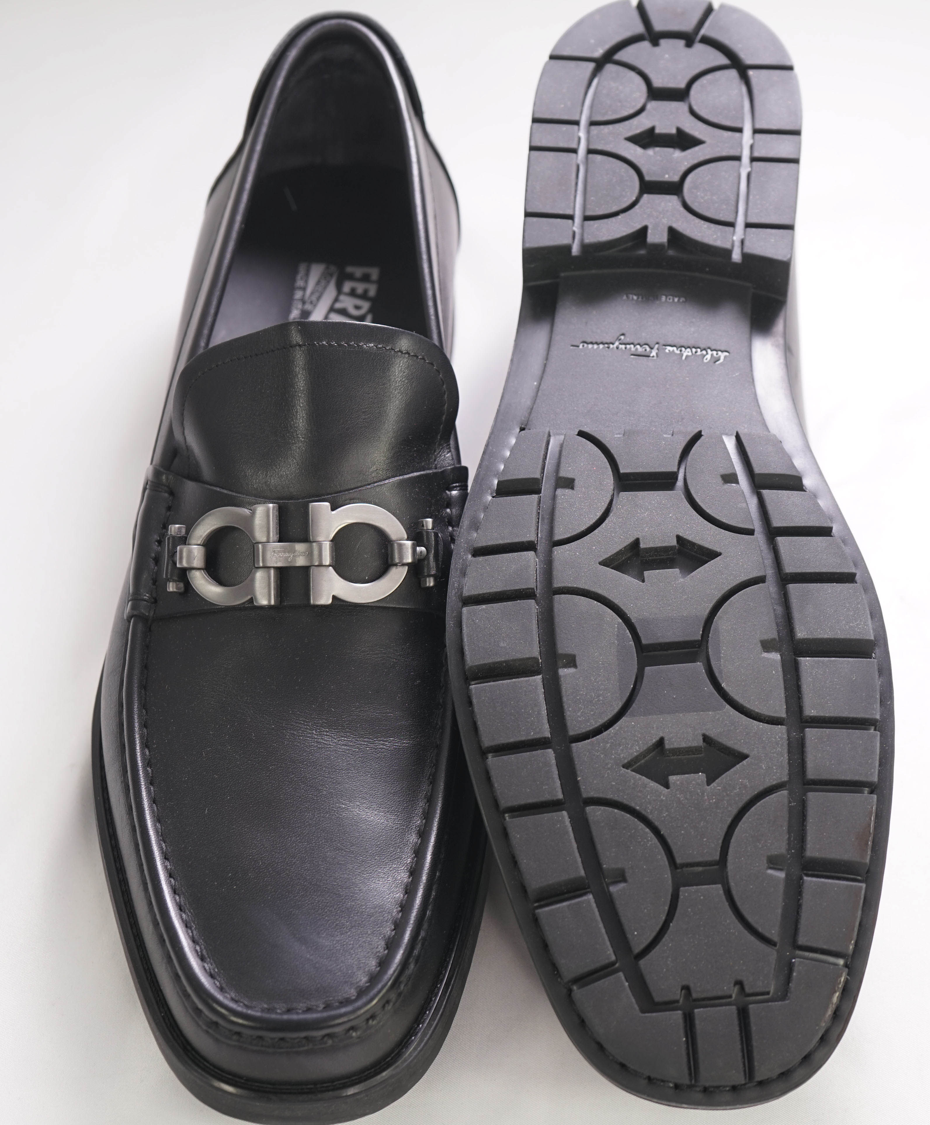 SALVATORE FERRAGAMO - "MASTER" Black Lug Sole Gancini Loafer - 10.5 D