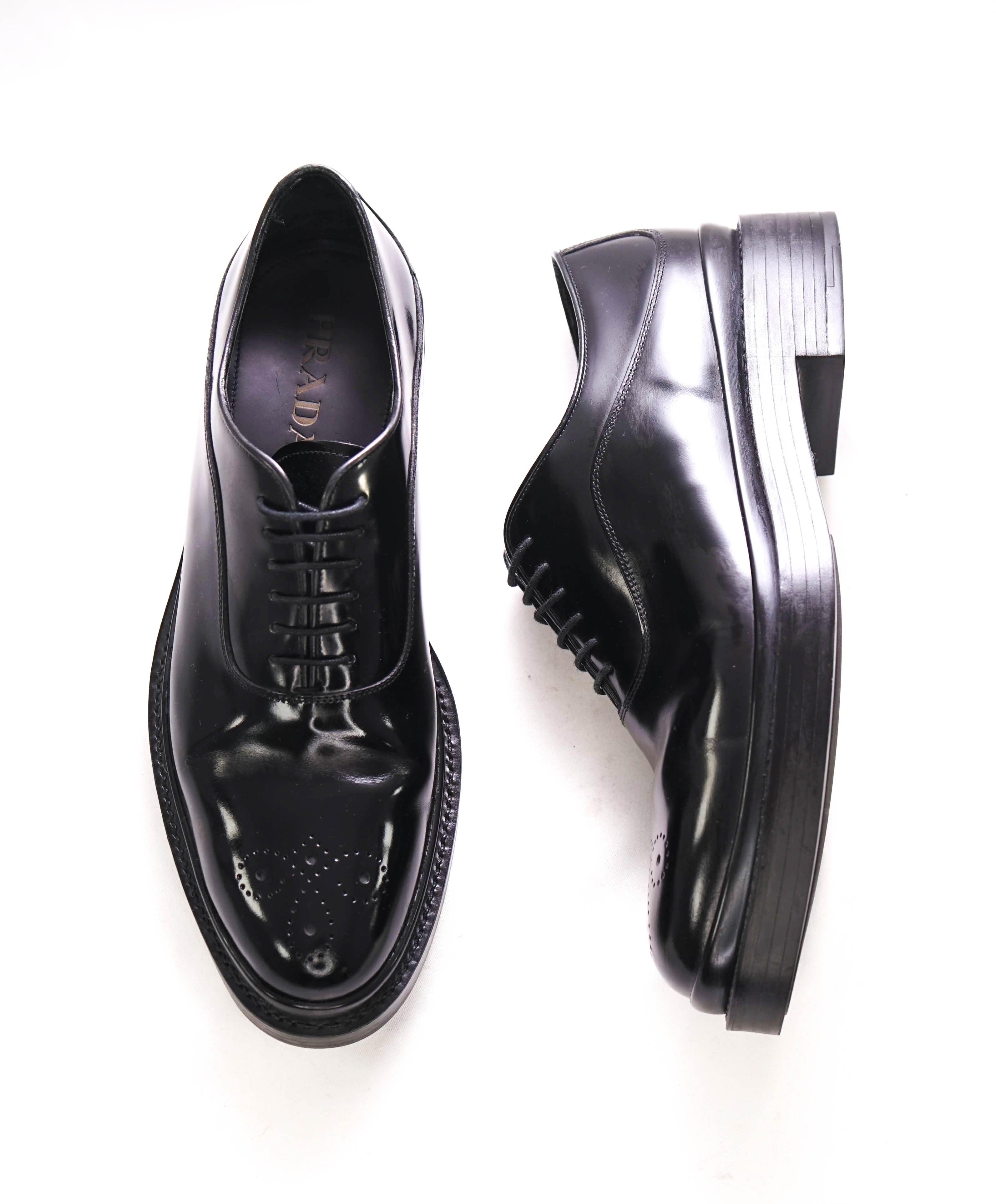 $1,150 PRADA - Black Leather Brogue Lug Sole Oxfords - 10 US (9 Prada)