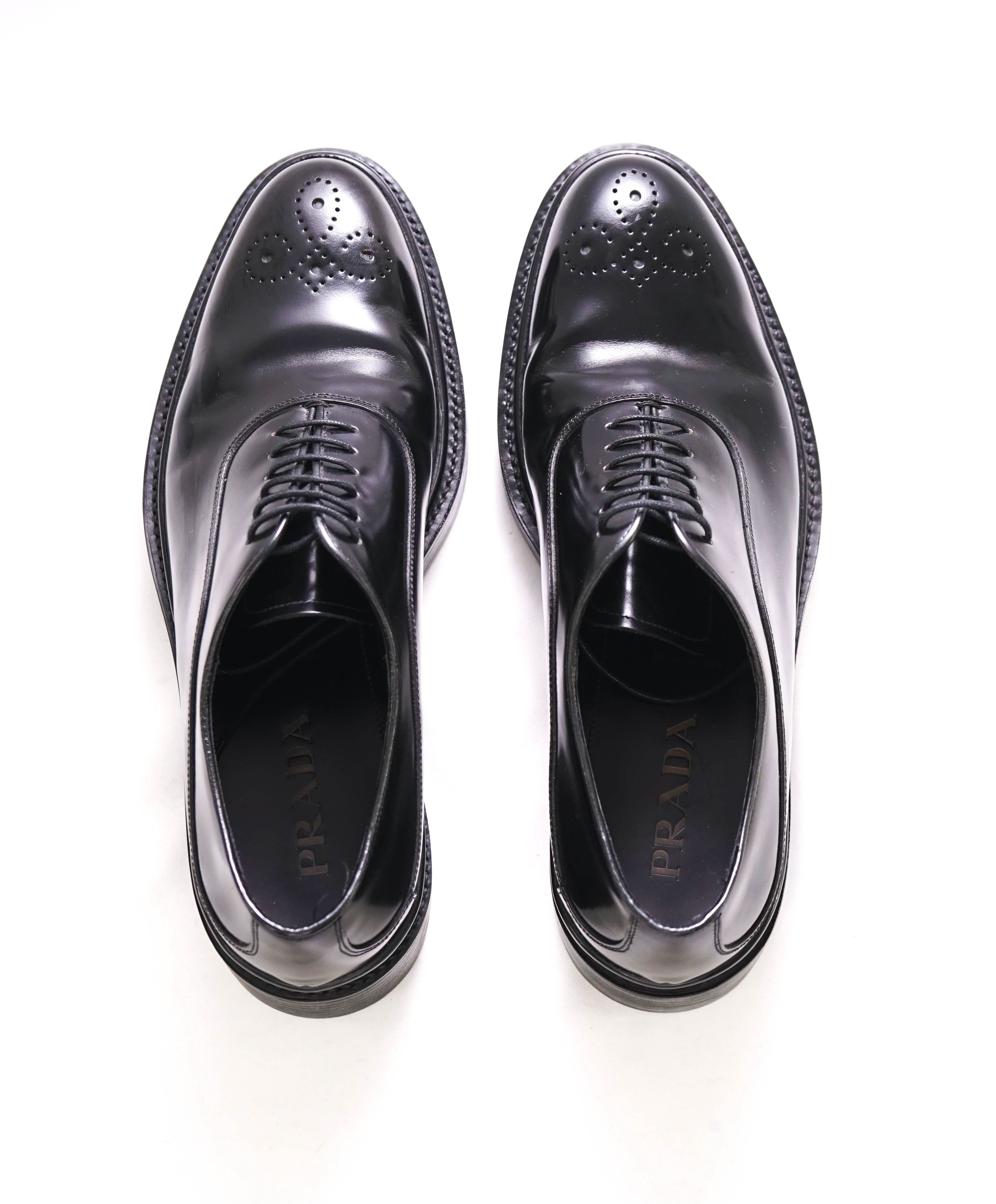 $1,150 PRADA - Black Leather Brogue Lug Sole Oxfords - 10 US (9 Prada)