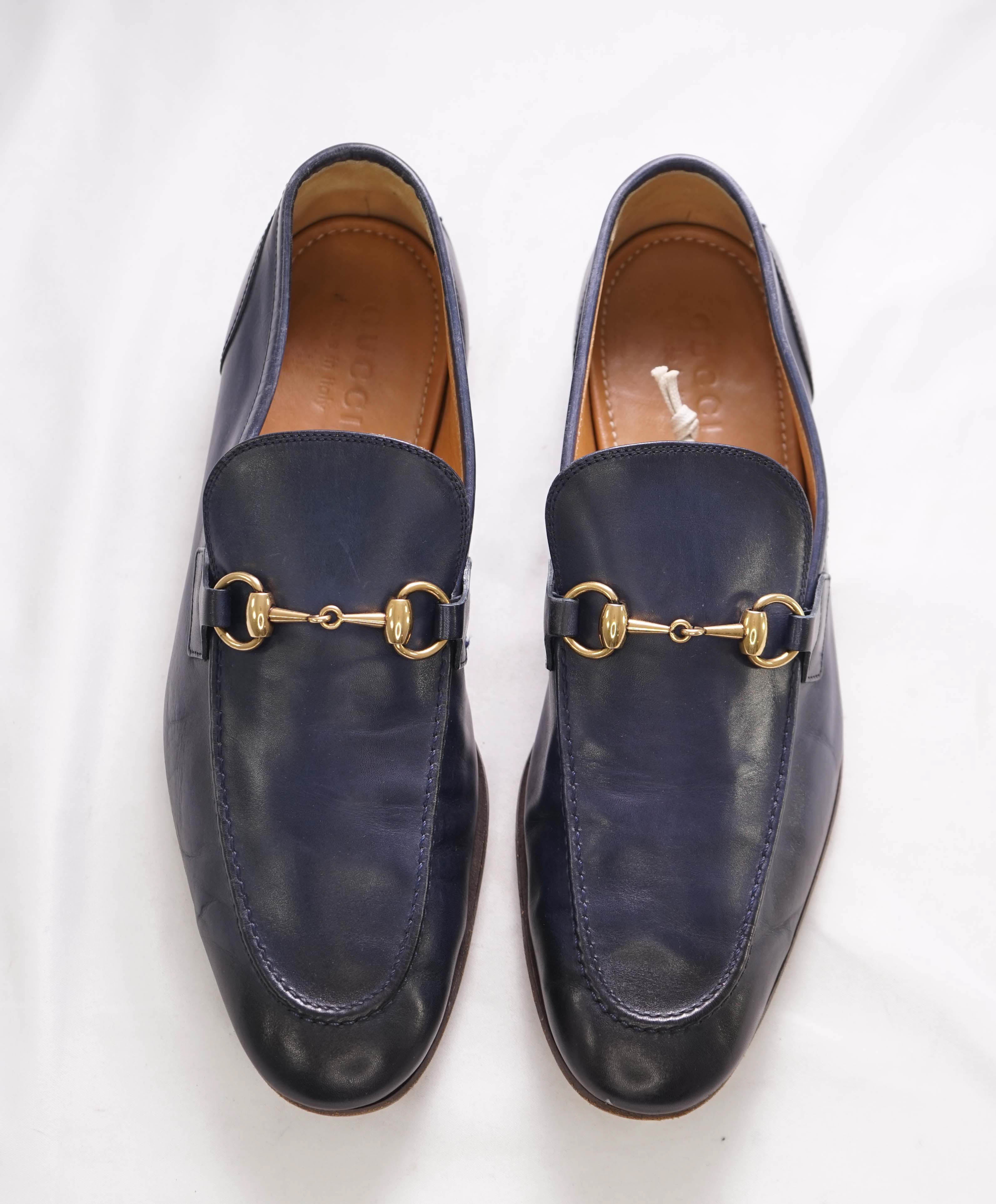 $920 GUCCI - "JORDAAN" Navy/Gold ICONIC Horsebit Leather Loafers - 8.5US (8G)