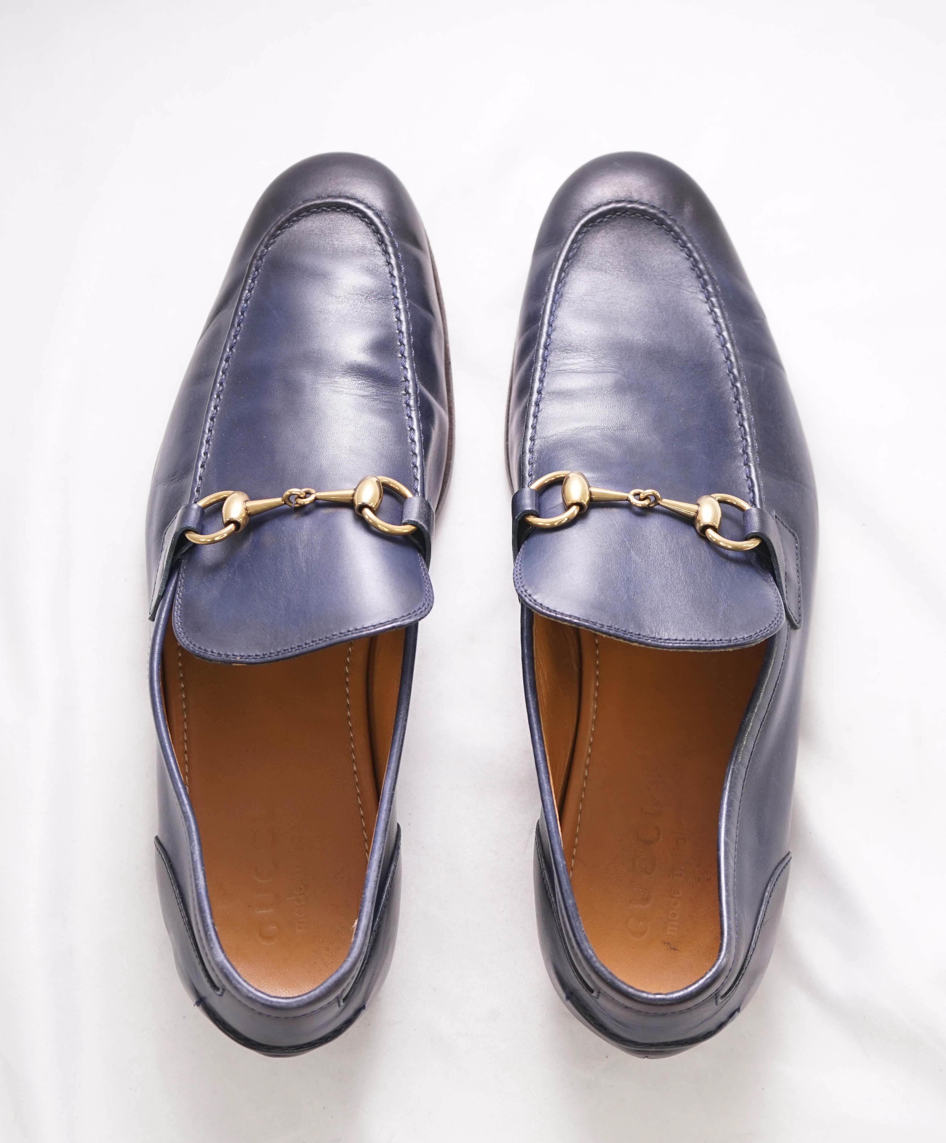 $920 GUCCI - "JORDAAN" Navy/Gold ICONIC Horsebit Leather Loafers - 8.5US (8G)