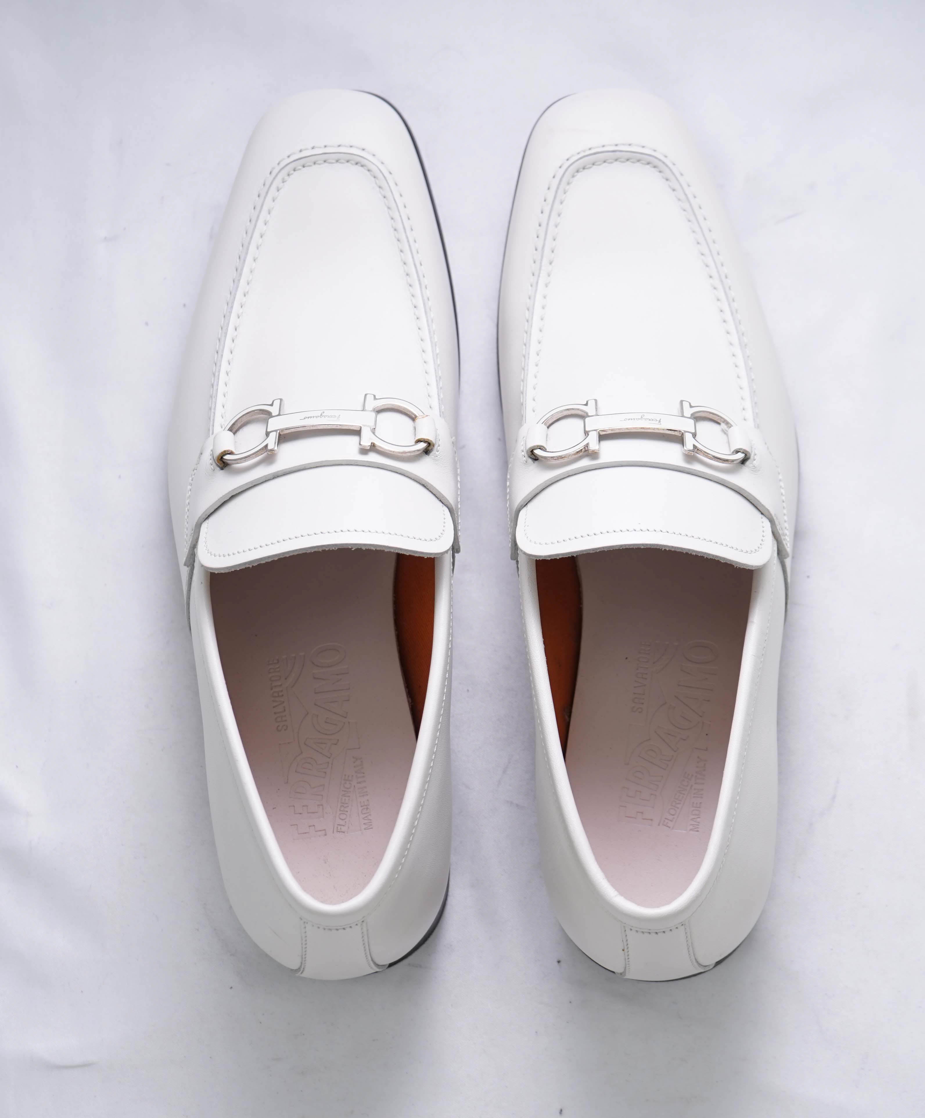 $850 SALVATORE FERRAGAMO - White Gancini Bit Loafer Leather - 7 D