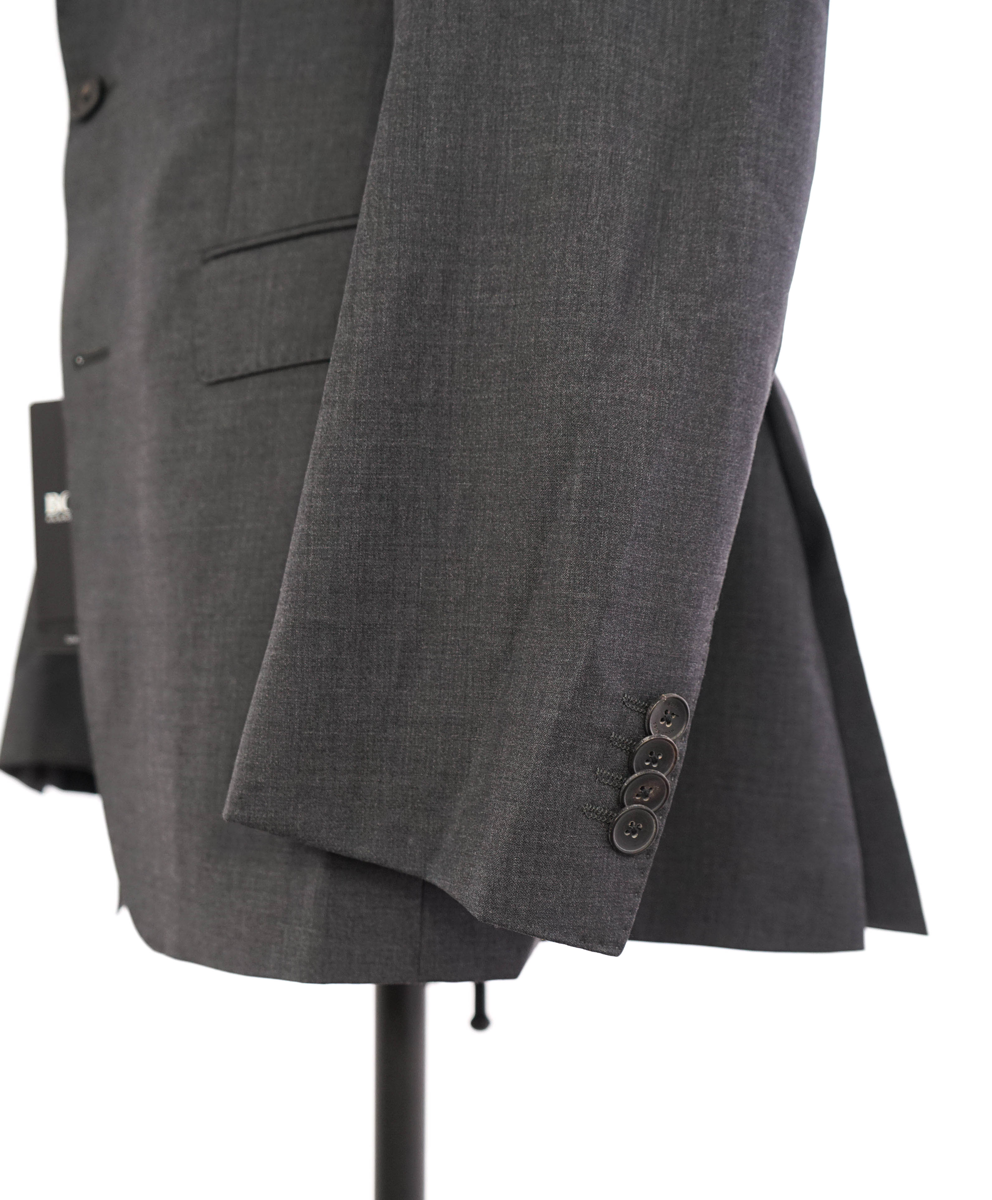 $1,295 HUGO BOSS - CLOSET STAPLE Gray Notch Lapel Suit - 46R