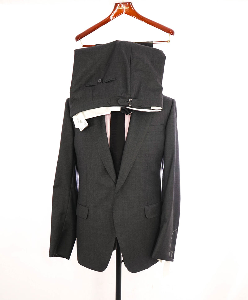 $2,295 PHINEAS COLE by Paul Stuart - Gray *SIDE TAB* 1-Btn Peak Lapel Suit - 44L