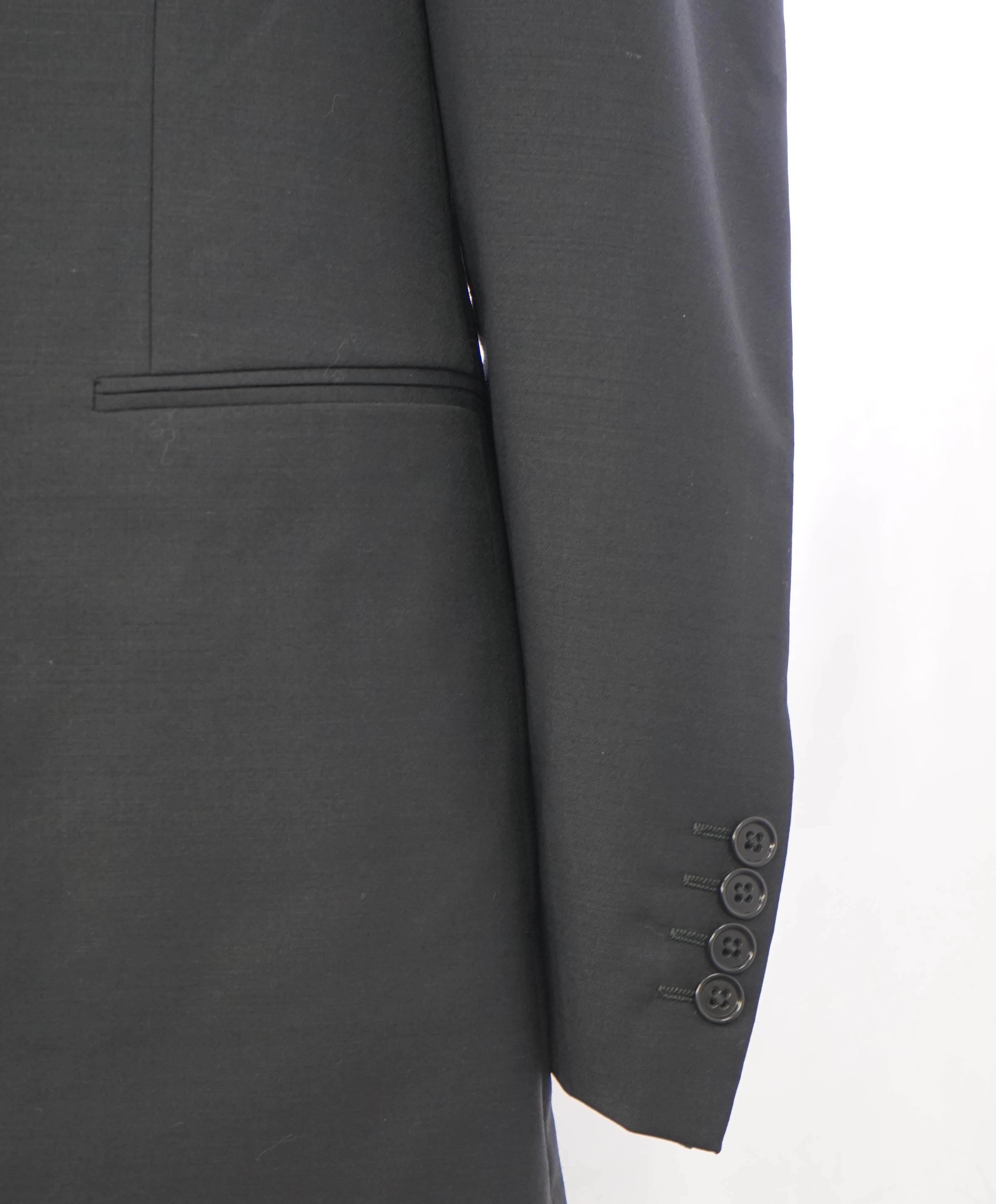 $1,495 ARMANI COLLEZIONI - “G Line” Black Solid Wool Blazer - 42L